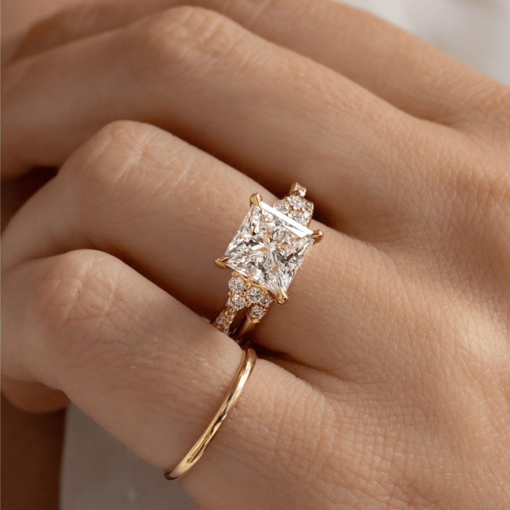 Solitaire-Oval Lab Grown Diamond Engagement Ring
