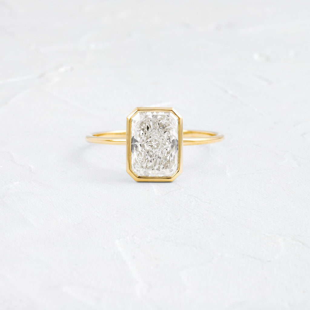 Solitaire-Oval Lab Grown Diamond Engagement Ring