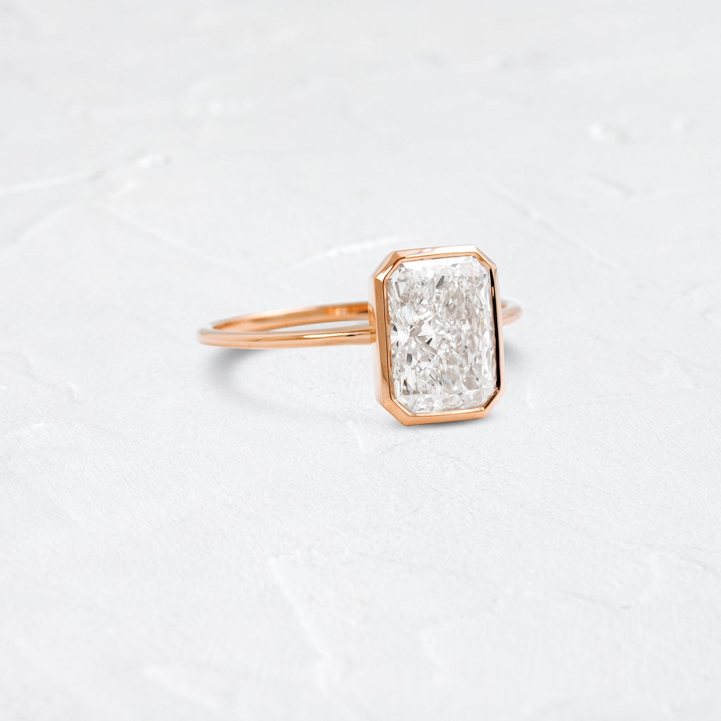Solitaire-Oval Lab Grown Diamond Engagement Ring