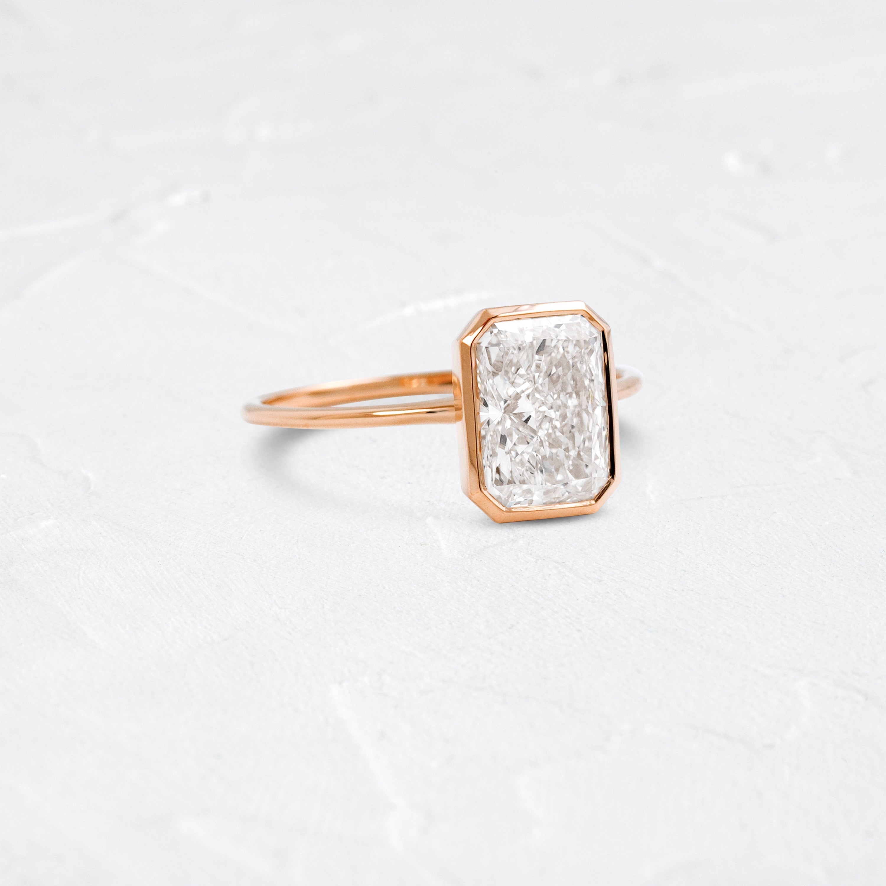 Solitaire-Oval Lab Grown Diamond Engagement Ring