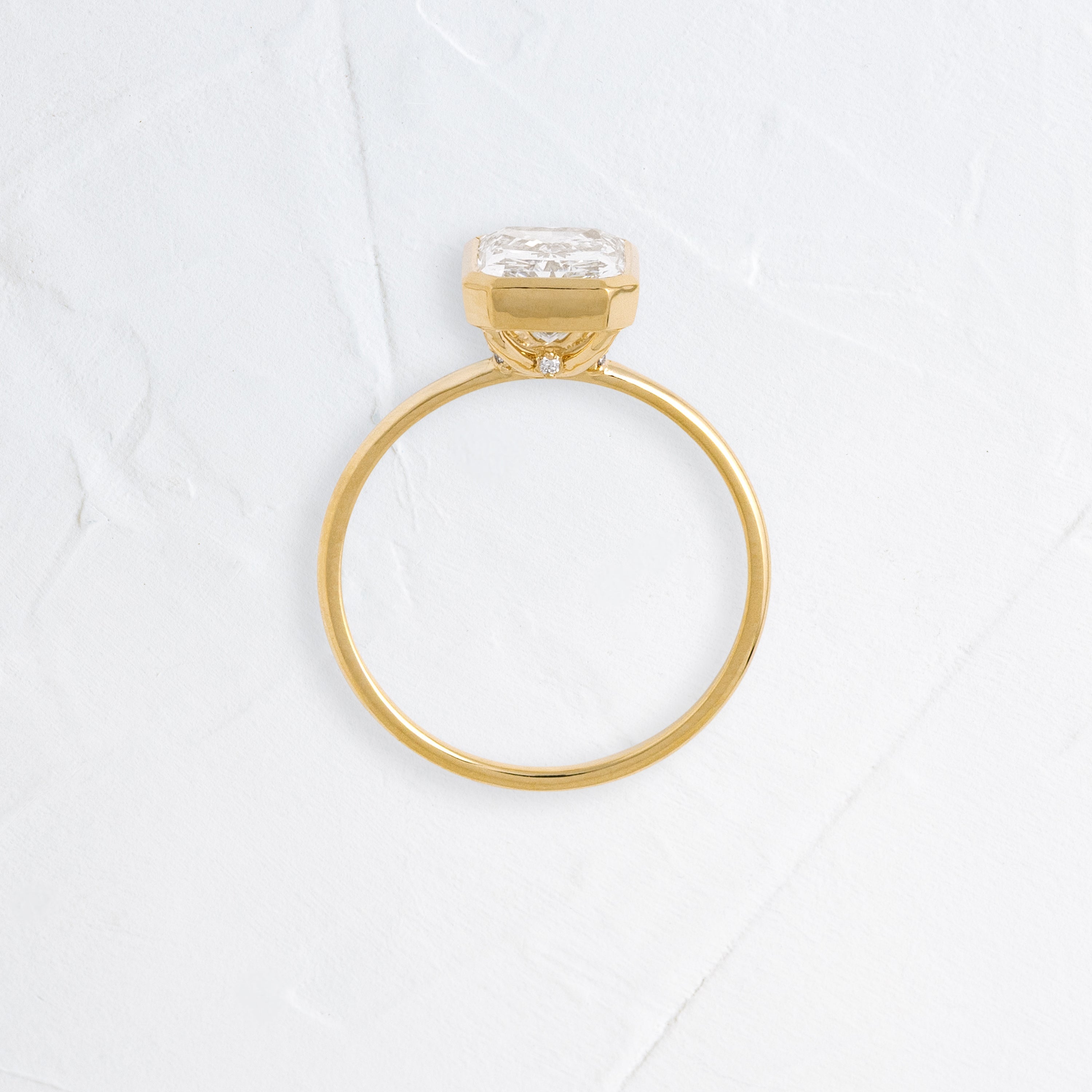 Solitaire-Oval Lab Grown Diamond Engagement Ring