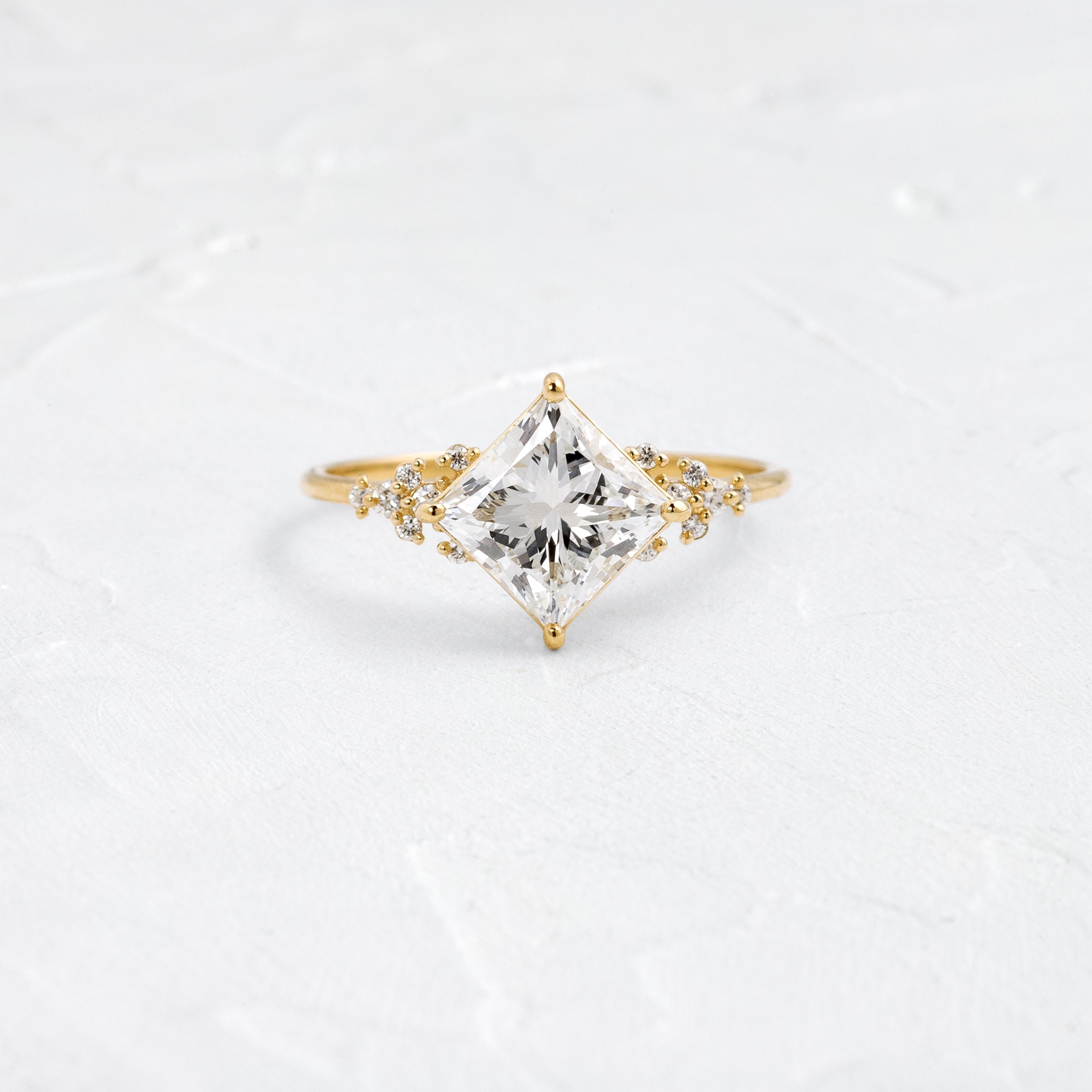 Solitaire-Oval Lab Grown Diamond Engagement Ring