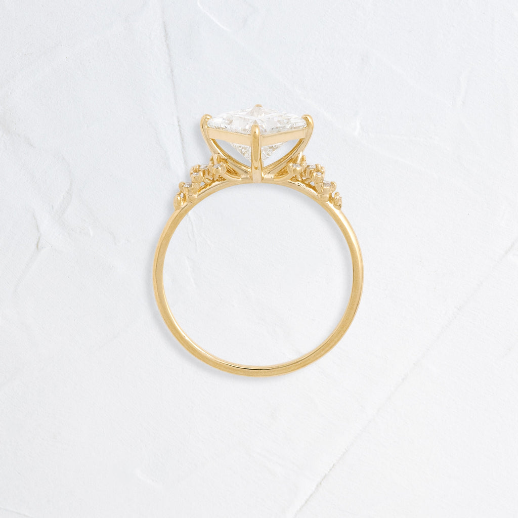 Solitaire-Oval Lab Grown Diamond Engagement Ring
