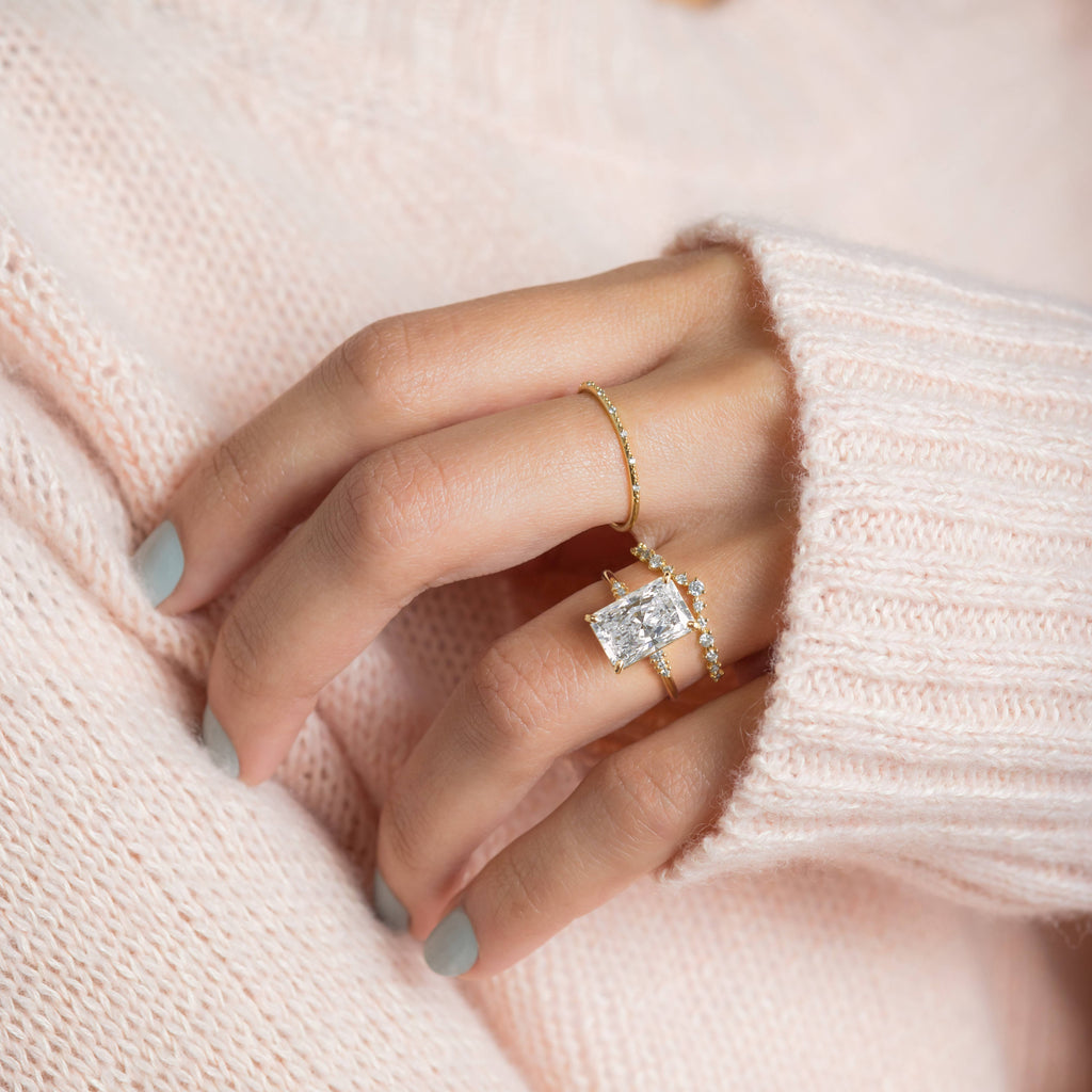 Solitaire-Oval Lab Grown Diamond Engagement Ring