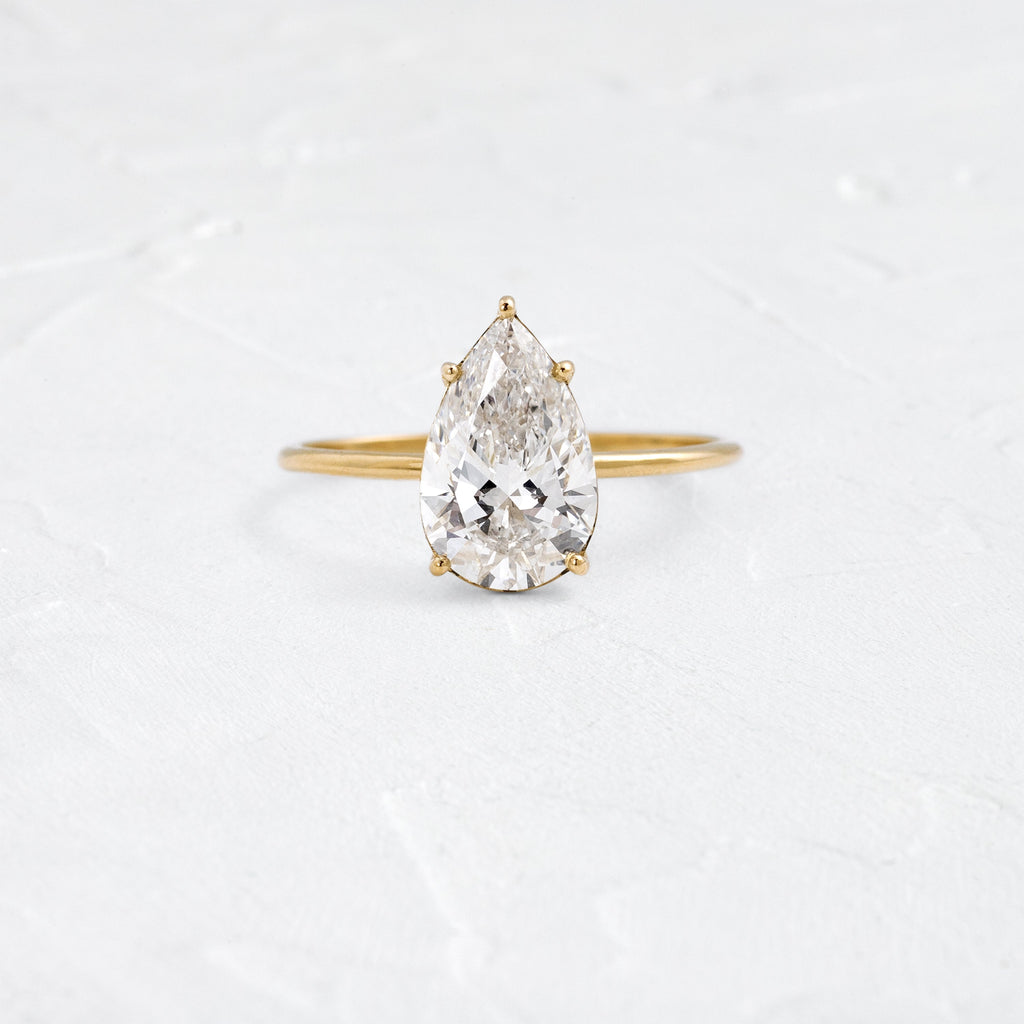 Solitaire-Oval Lab Grown Diamond Engagement Ring