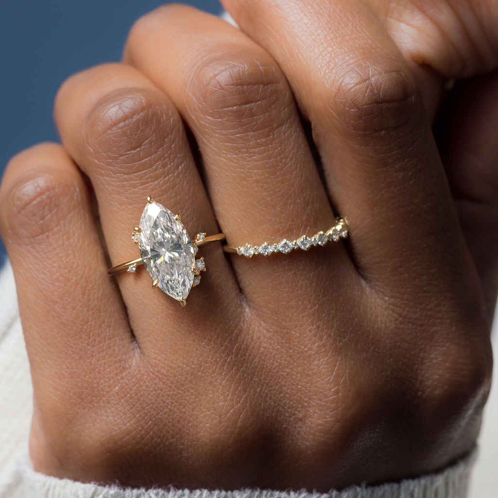 Solitaire-Oval Lab Grown Diamond Engagement Ring