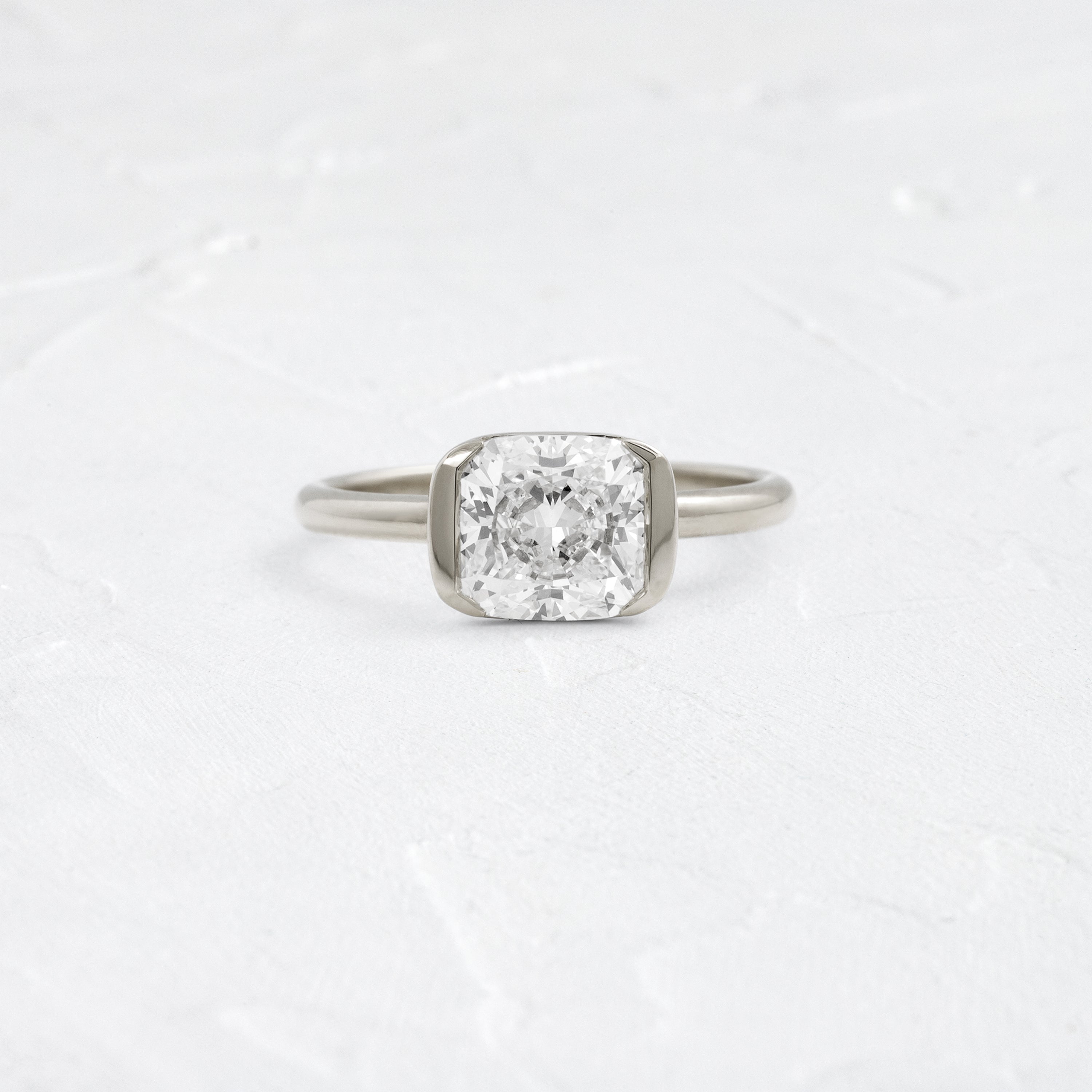 Solitaire-Oval Lab Grown Diamond Engagement Ring