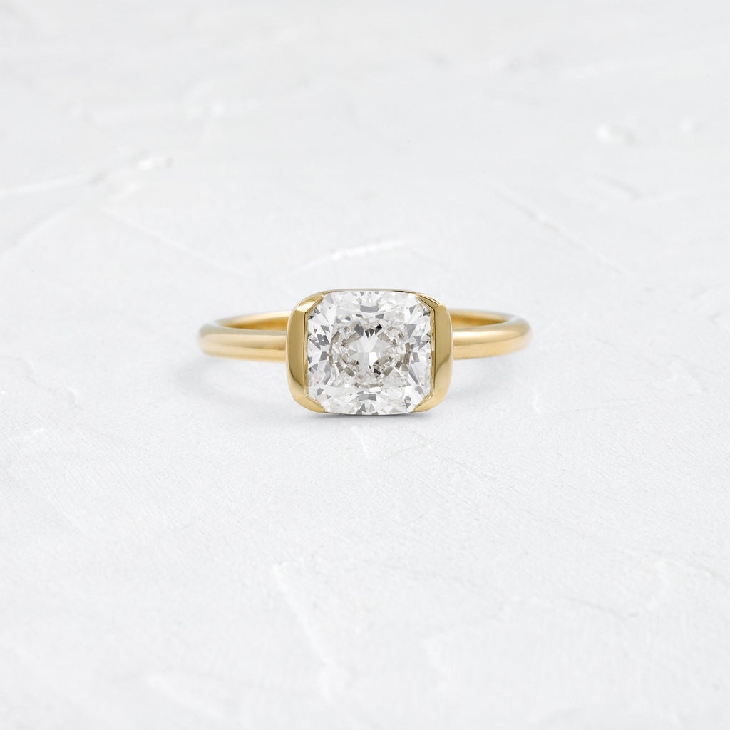 Solitaire-Oval Lab Grown Diamond Engagement Ring