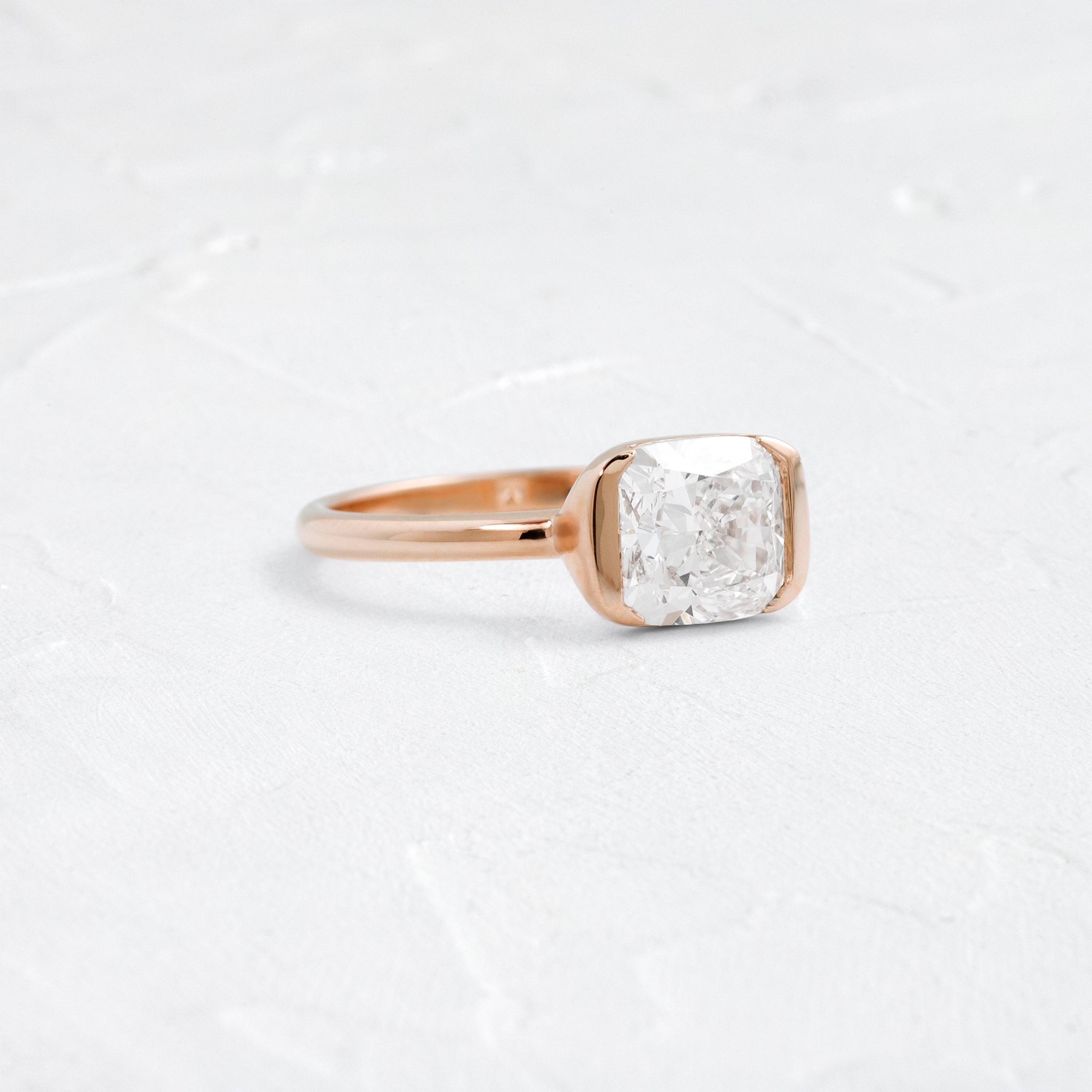 Solitaire-Oval Lab Grown Diamond Engagement Ring