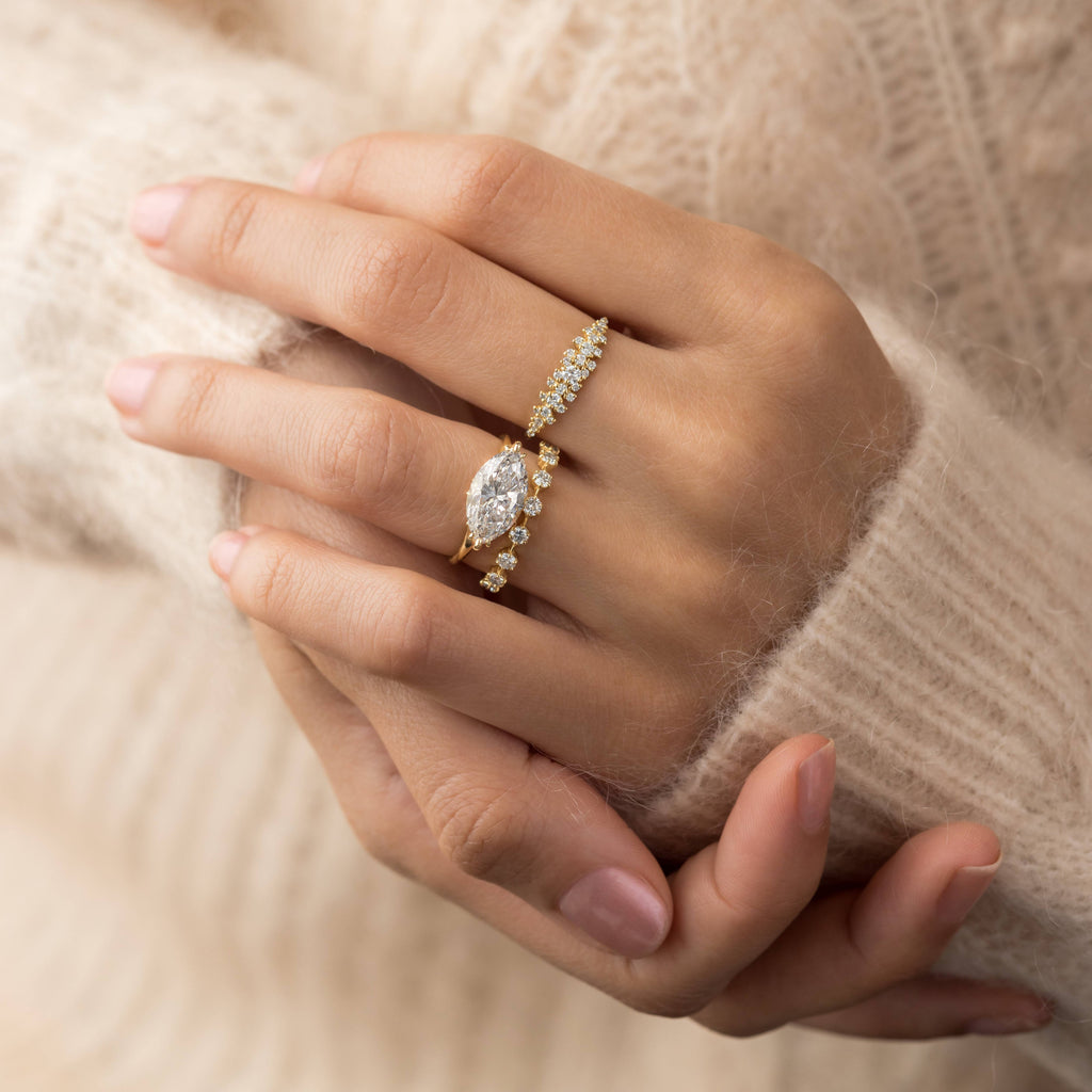 Solitaire-Oval Lab Grown Diamond Engagement Ring