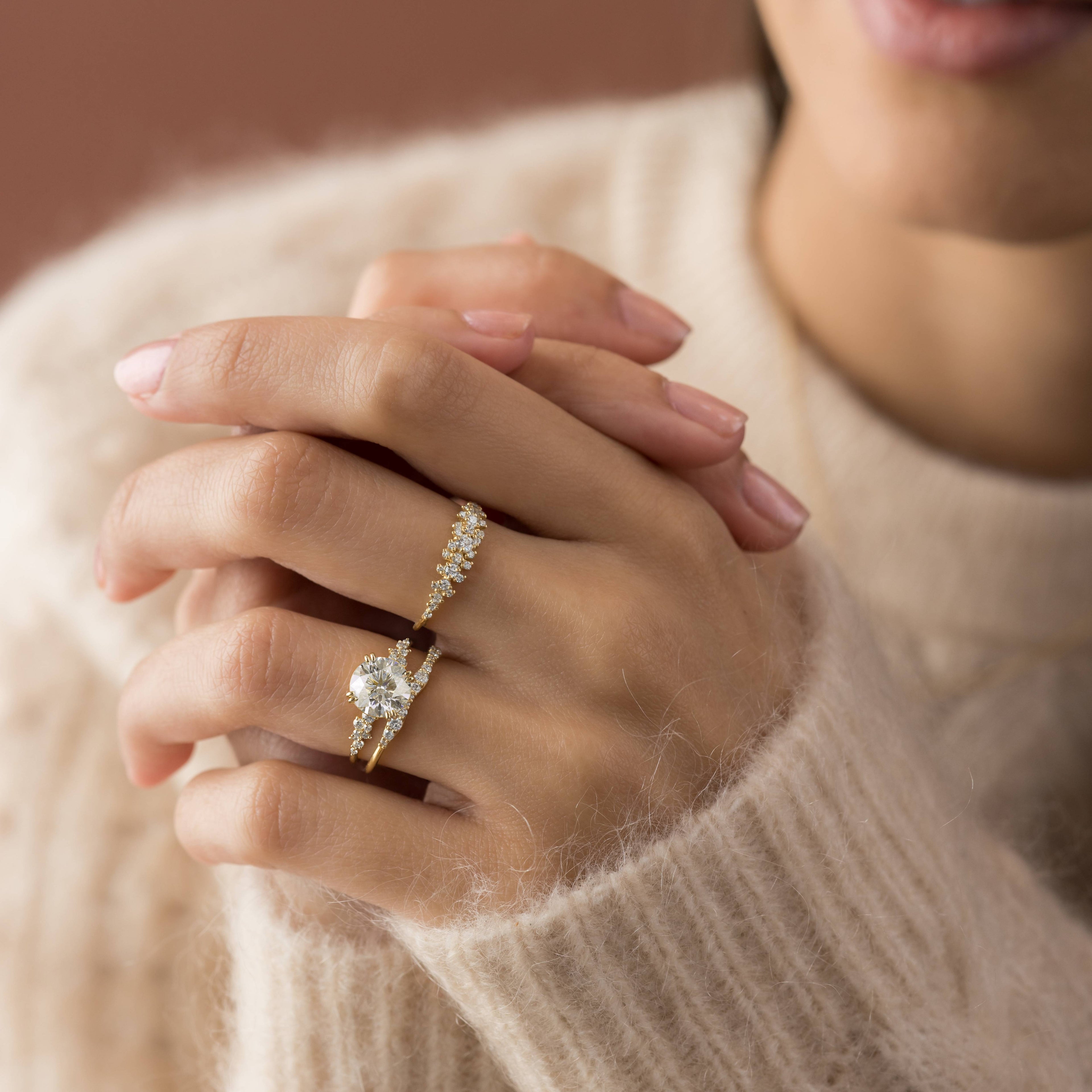 Solitaire-Oval Lab Grown Diamond Engagement Ring