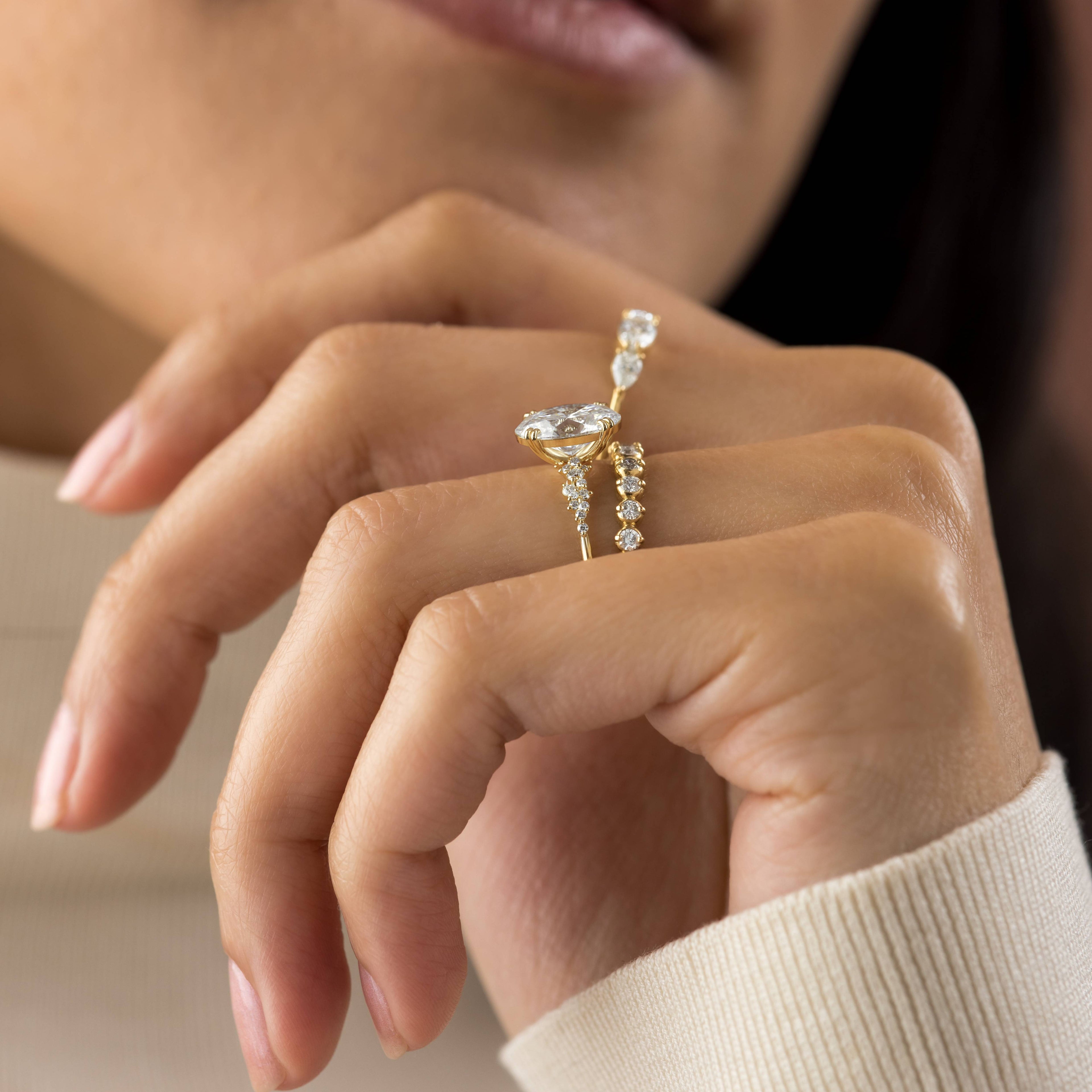 Solitaire-Oval Lab Grown Diamond Engagement Ring