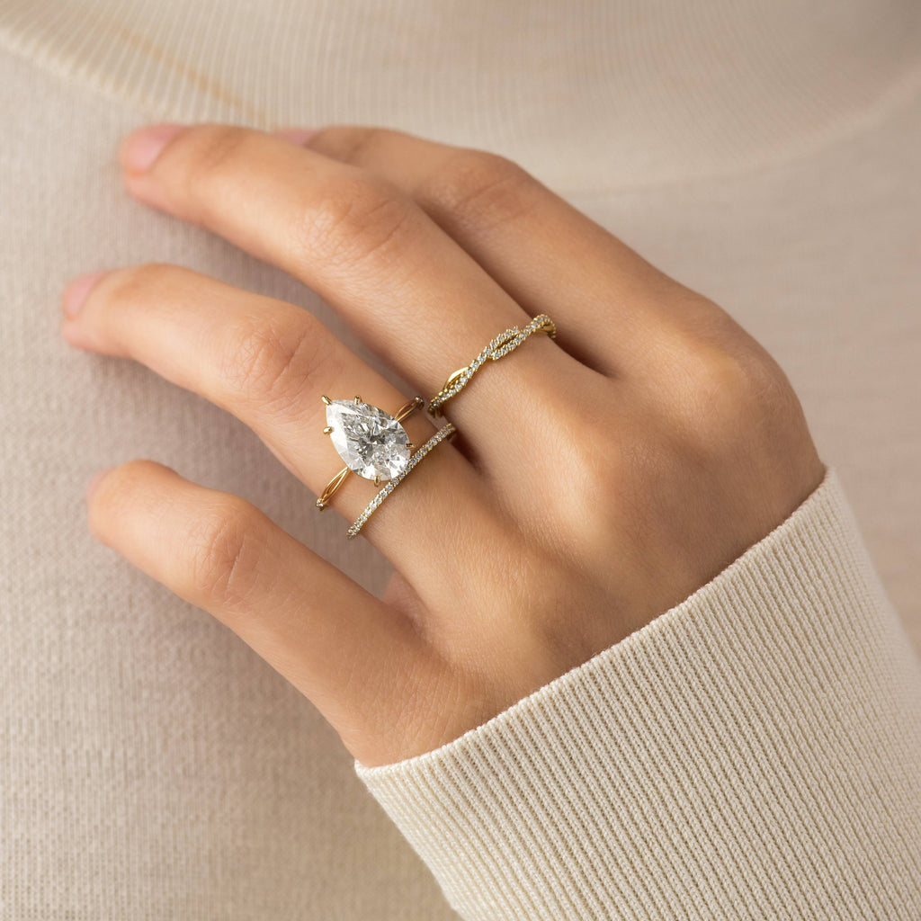 Solitaire-Oval Lab Grown Diamond Engagement Ring