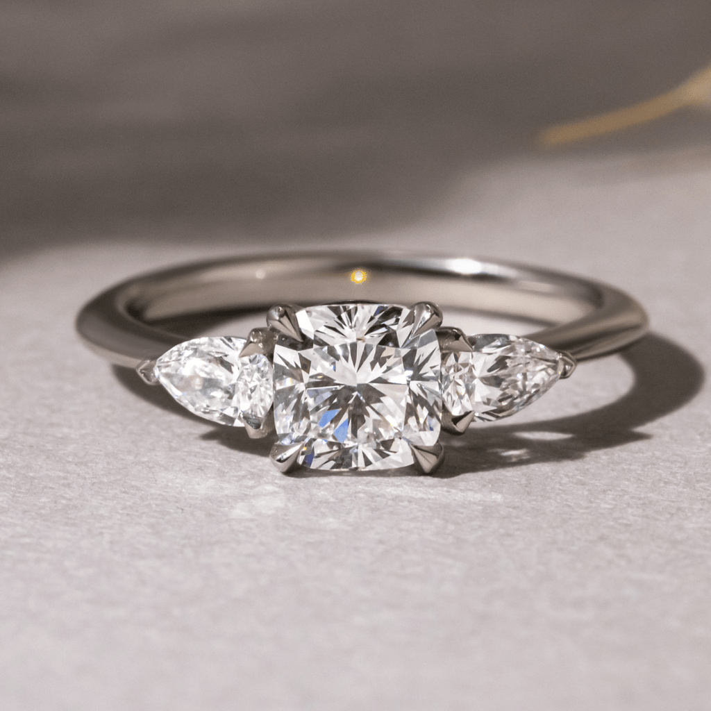 Solitaire-Oval Lab Grown Diamond Engagement Ring