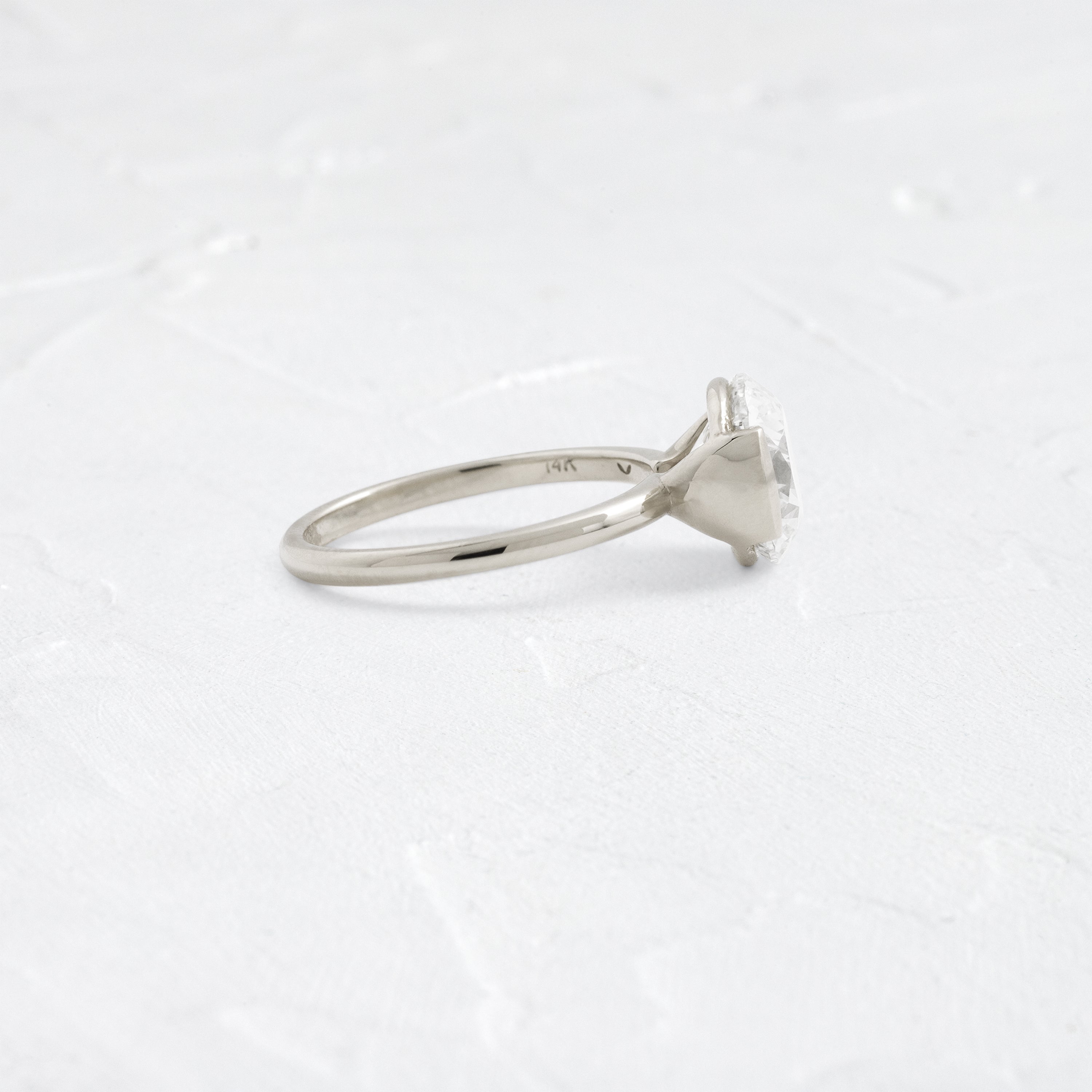 Solitaire-Oval Lab Grown Diamond Engagement Ring