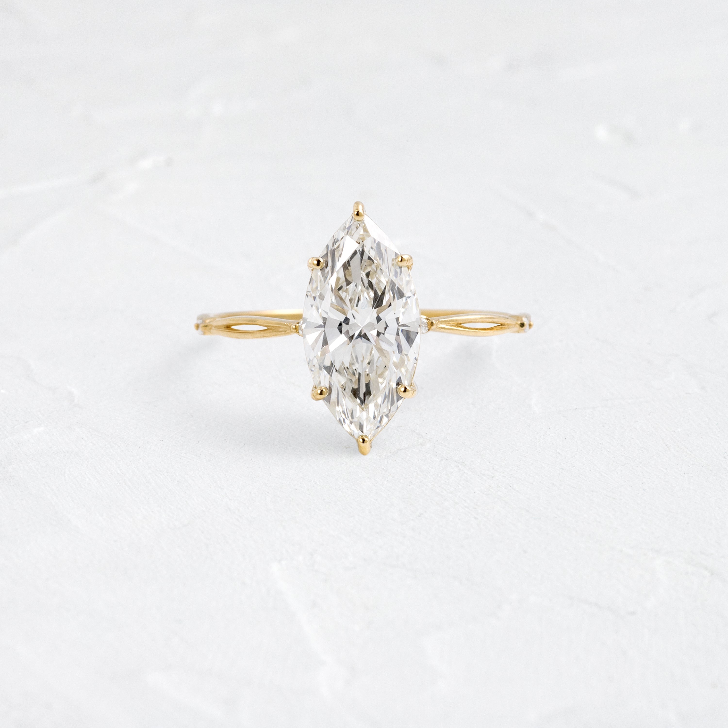 Solitaire-Oval Lab Grown Diamond Engagement Ring