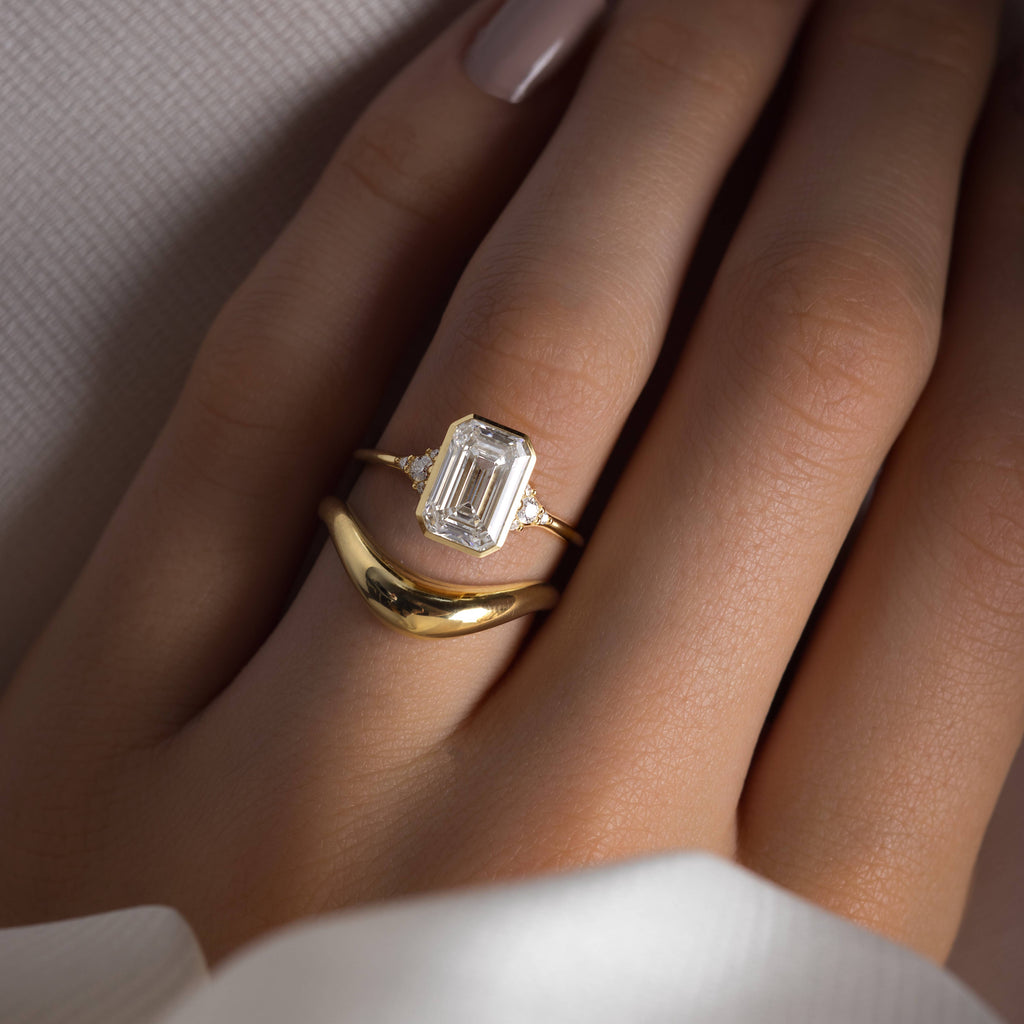 Solitaire-Oval Lab Grown Diamond Engagement Ring