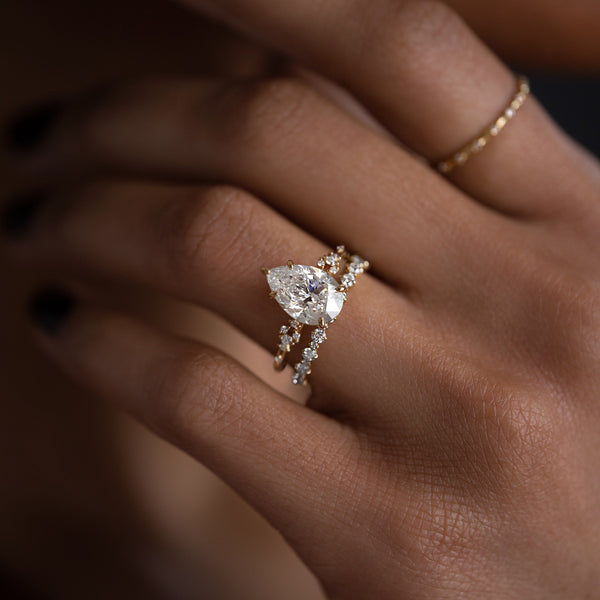 Cluster Style-Pear Lab Grown Diamond Engagement Ring - Solitaire-Oval Lab Grown Diamond Engagement Ring