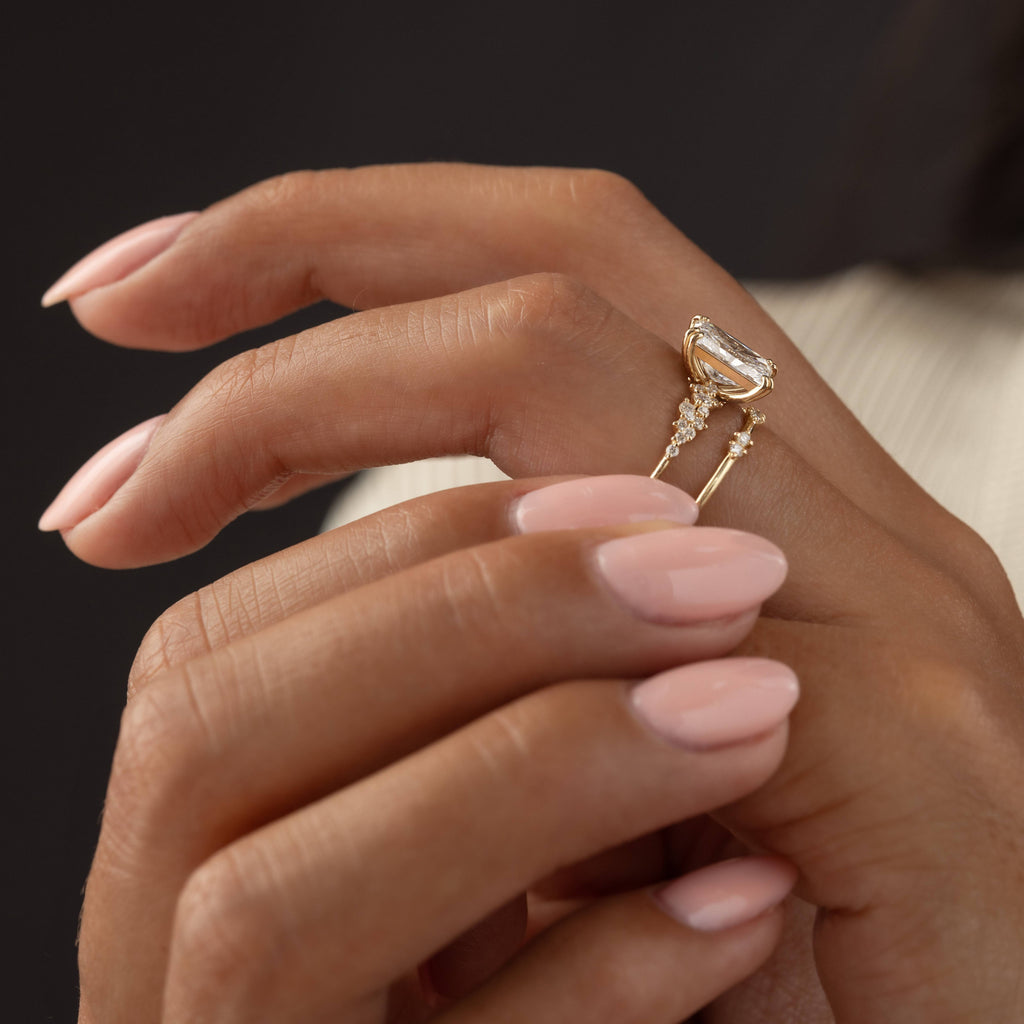 Solitaire-Oval Lab Grown Diamond Engagement Ring
