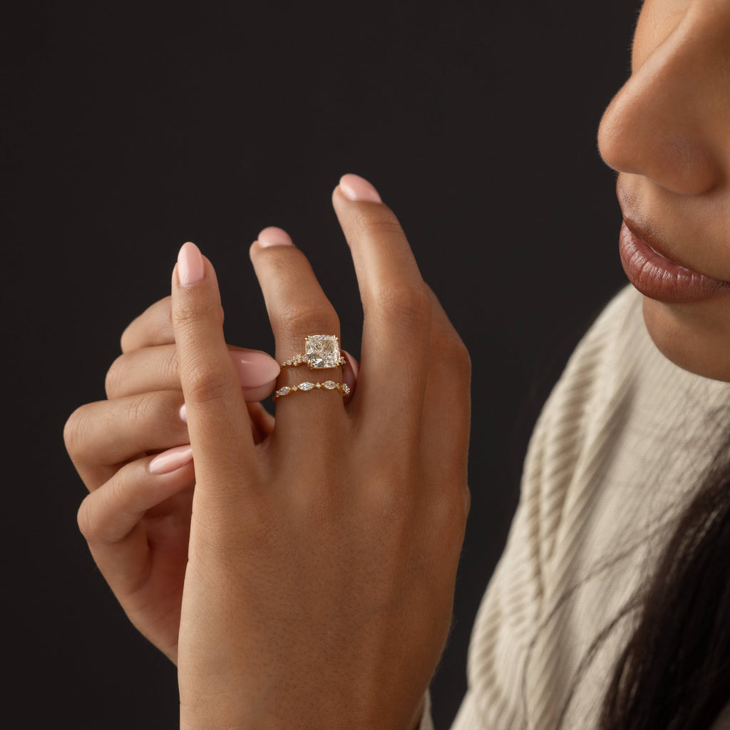 Solitaire-Oval Lab Grown Diamond Engagement Ring