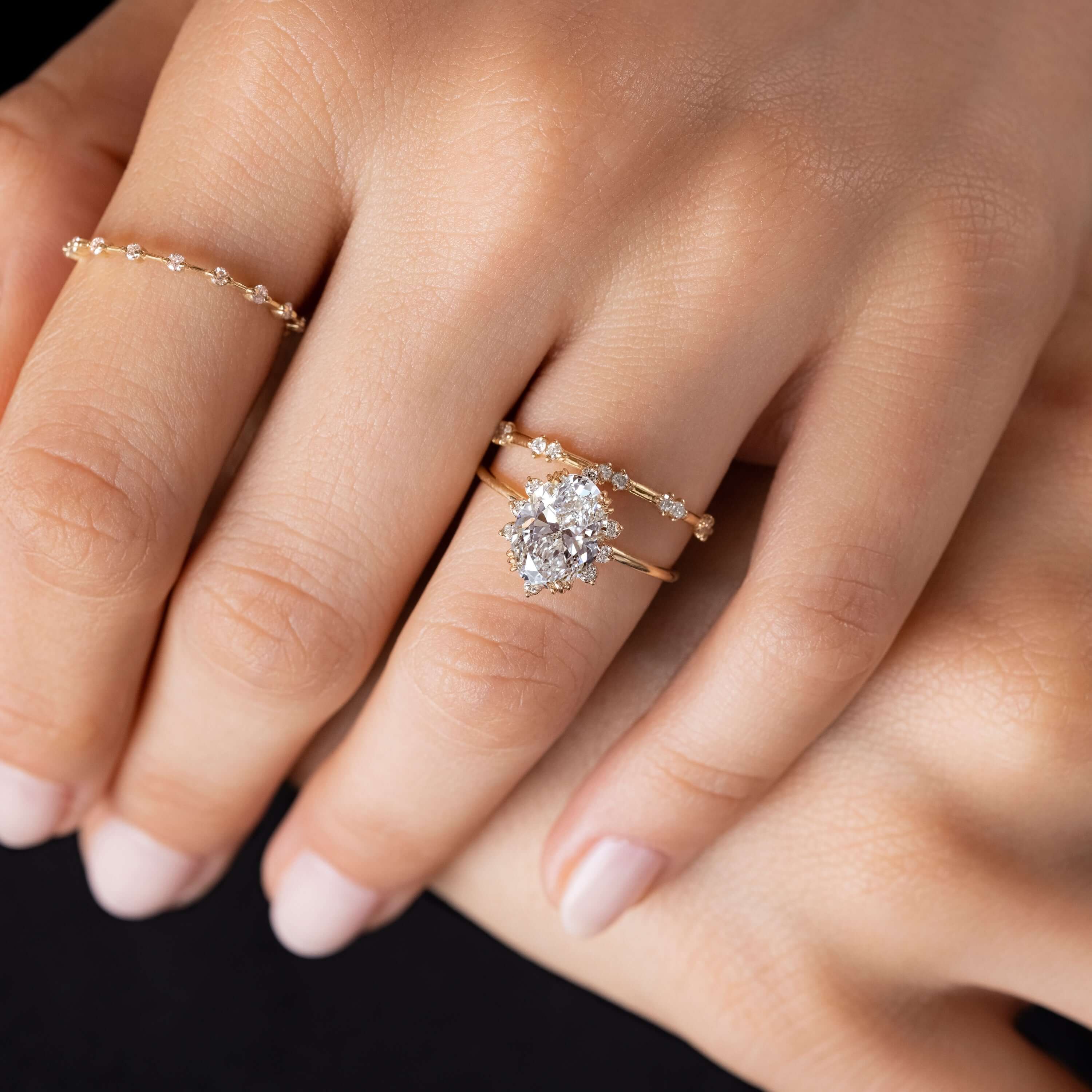 Solitaire-Oval Lab Grown Diamond Engagement Ring