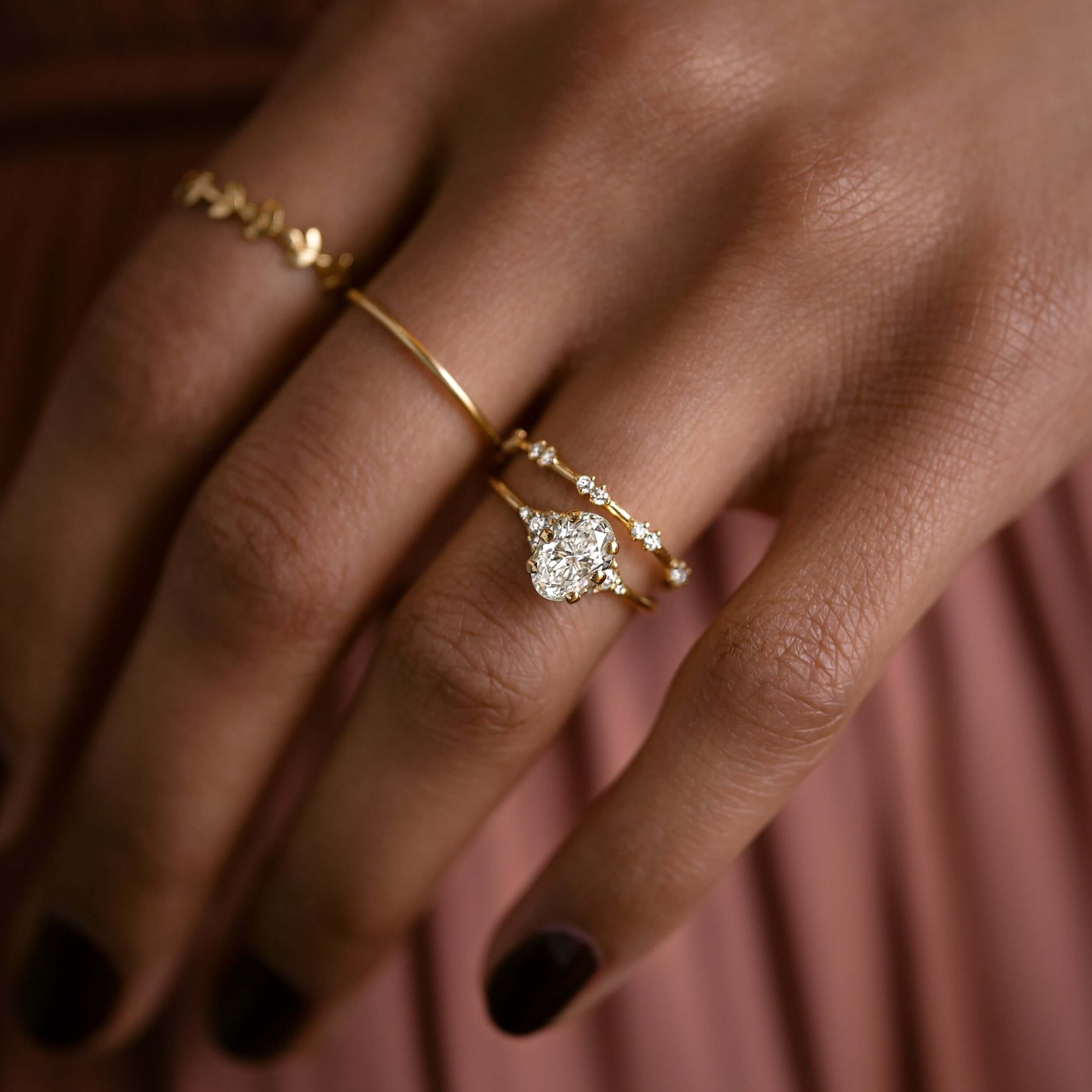Solitaire-Oval Lab Grown Diamond Engagement Ring