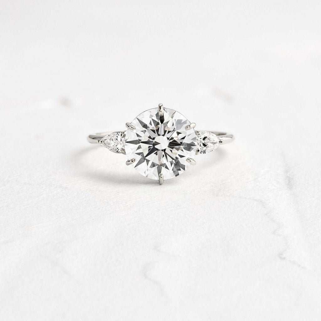 Solitaire-Oval Lab Grown Diamond Engagement Ring