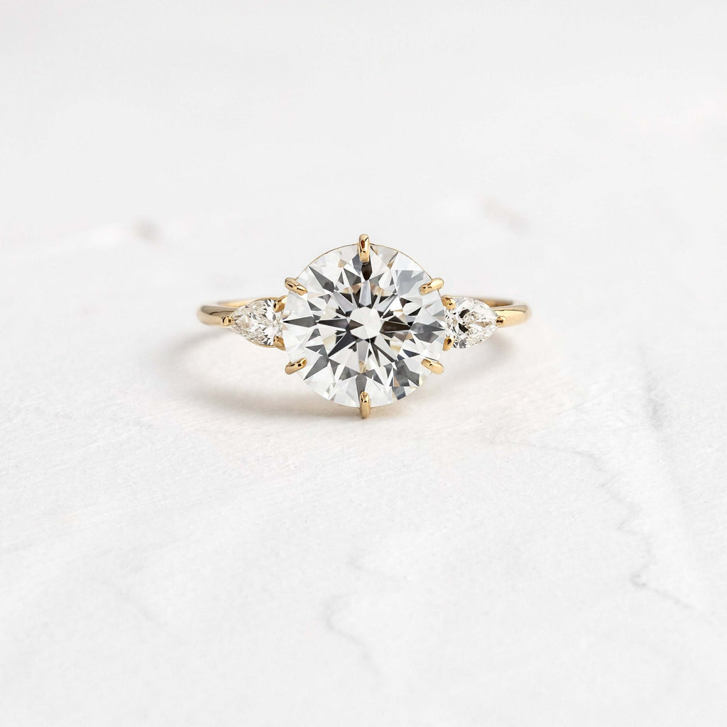 Solitaire-Oval Lab Grown Diamond Engagement Ring