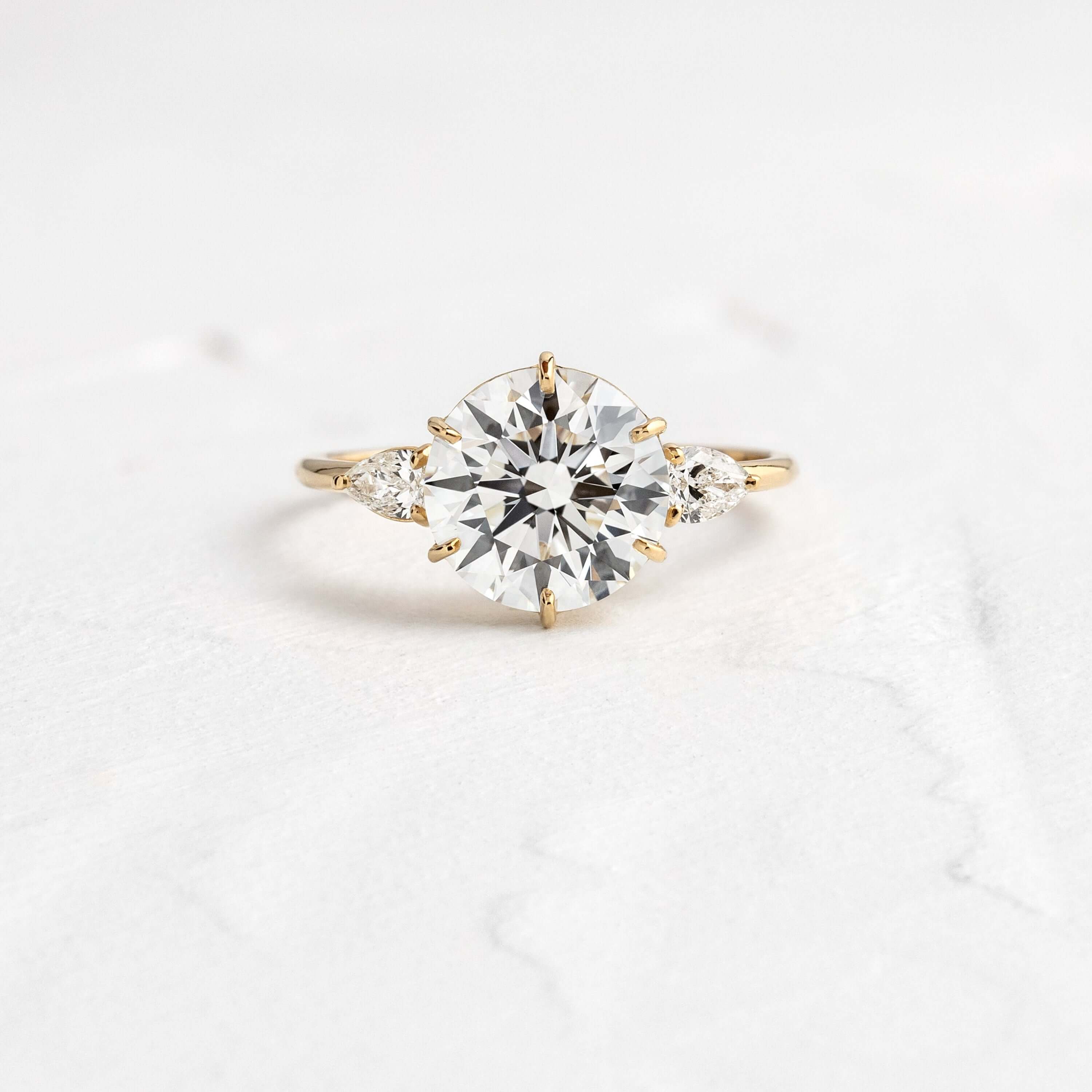 Solitaire-Oval Lab Grown Diamond Engagement Ring