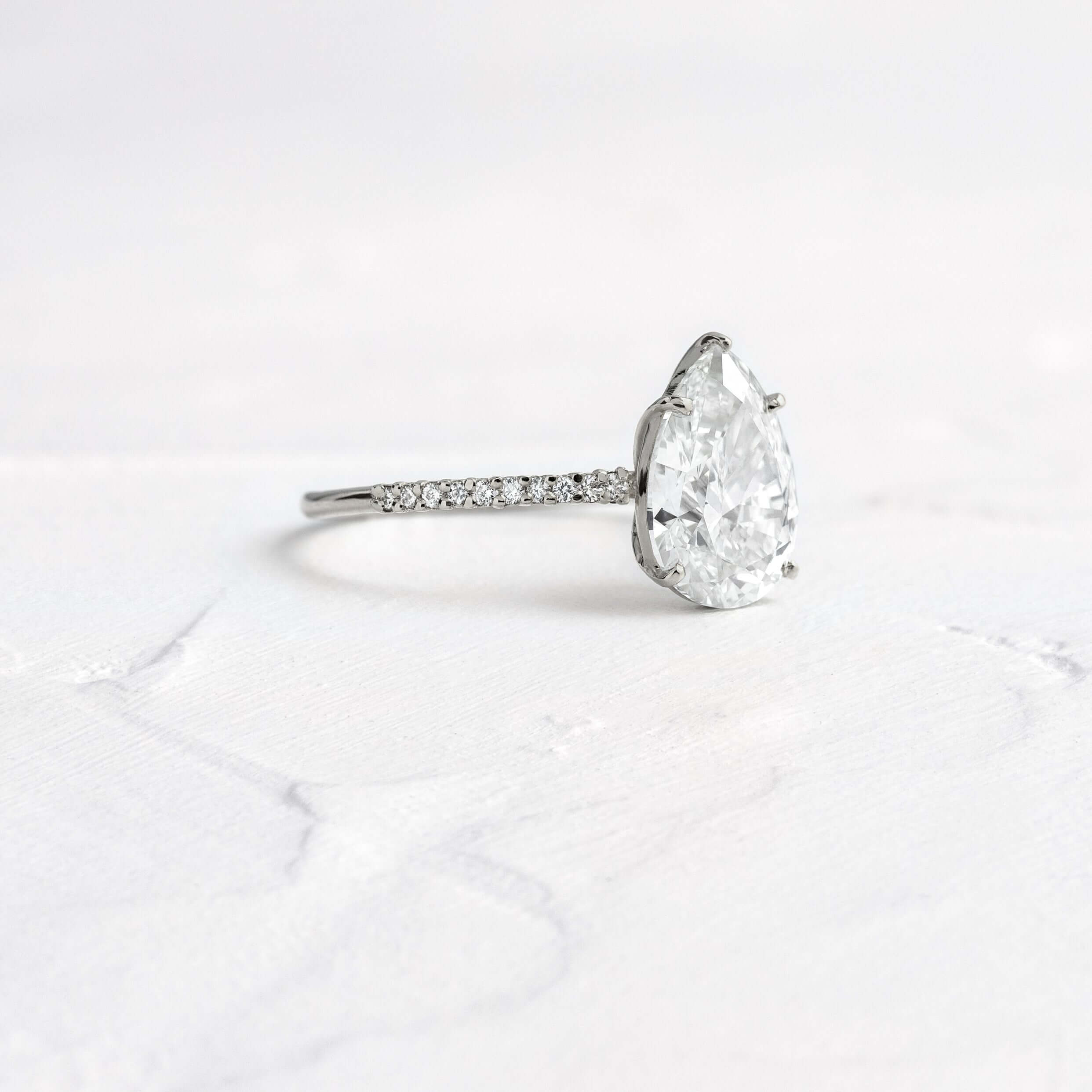Solitaire-Oval Lab Grown Diamond Engagement Ring