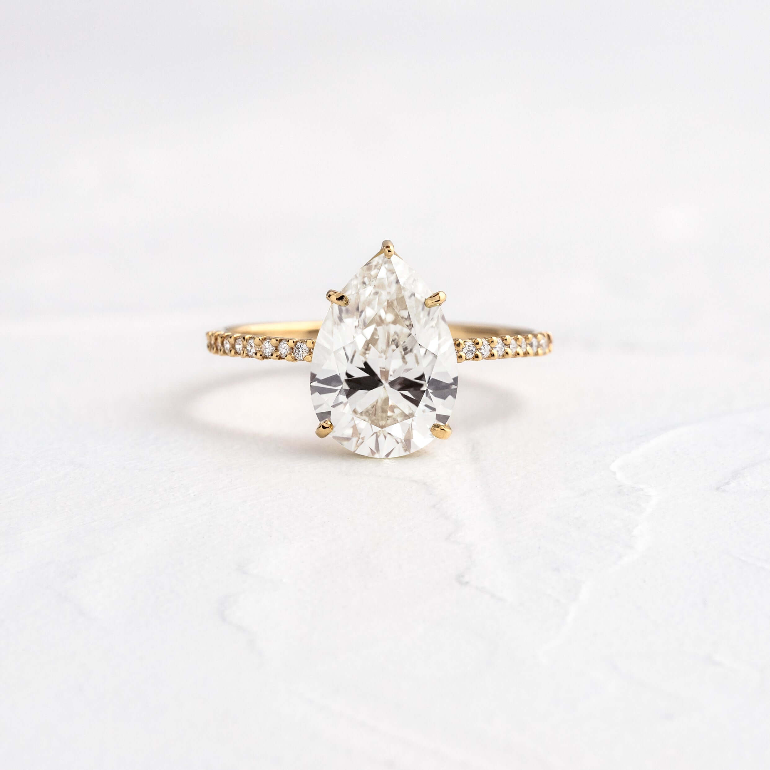Solitaire-Oval Lab Grown Diamond Engagement Ring