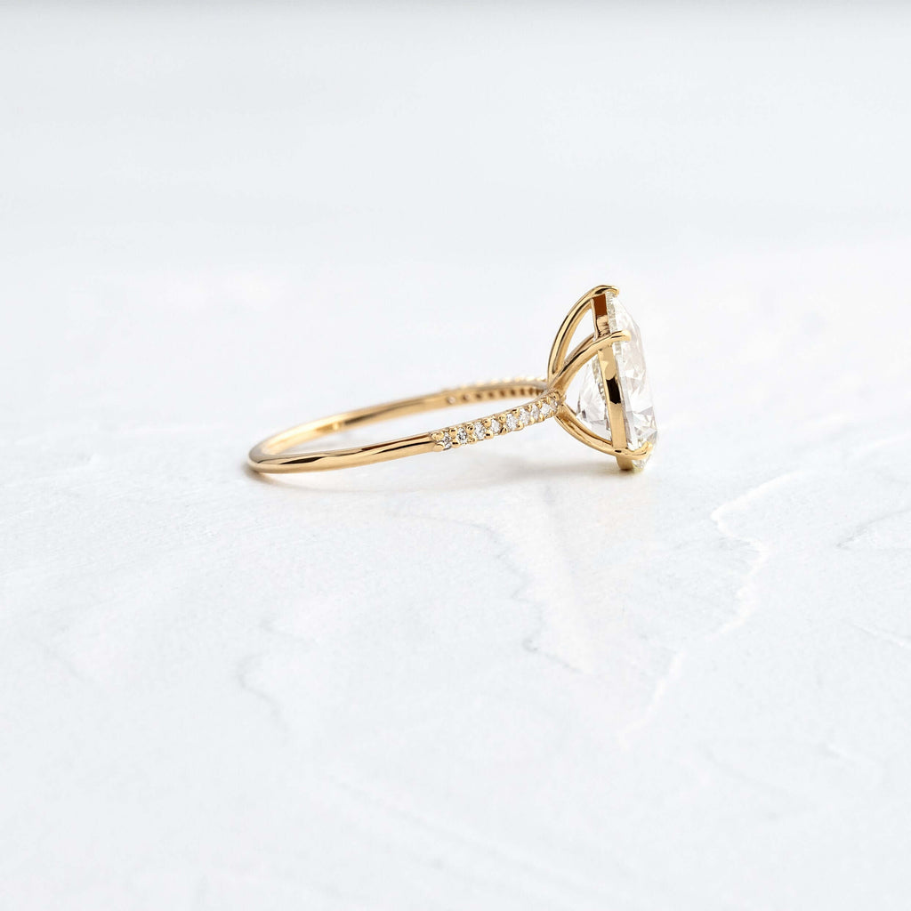 Solitaire-Oval Lab Grown Diamond Engagement Ring