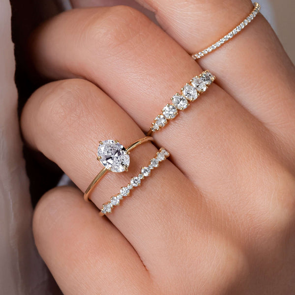 Solitaire-Oval Lab Grown Diamond Engagement Ring - Solitaire-Oval Lab Grown Diamond Engagement Ring