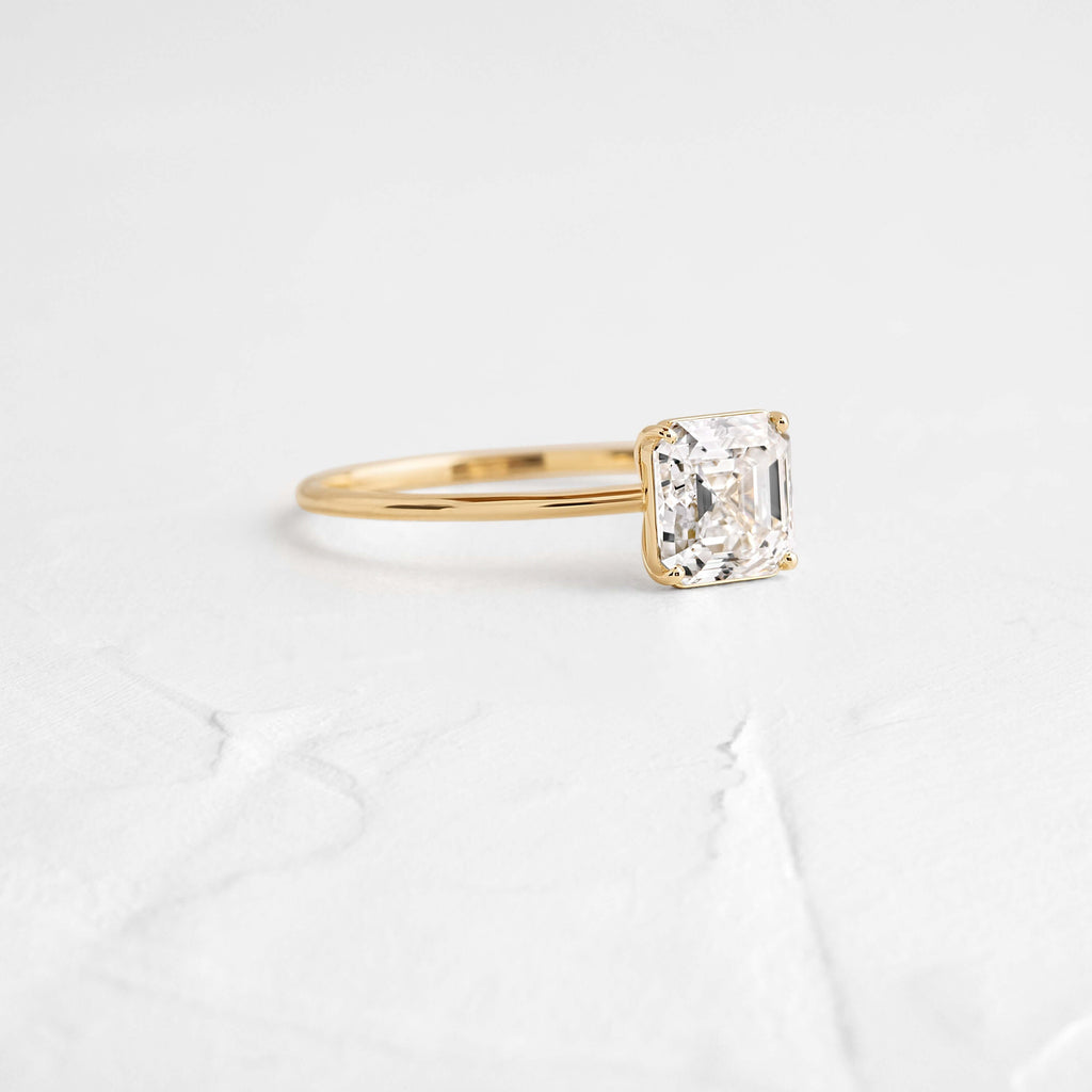 Solitaire-Oval Lab Grown Diamond Engagement Ring