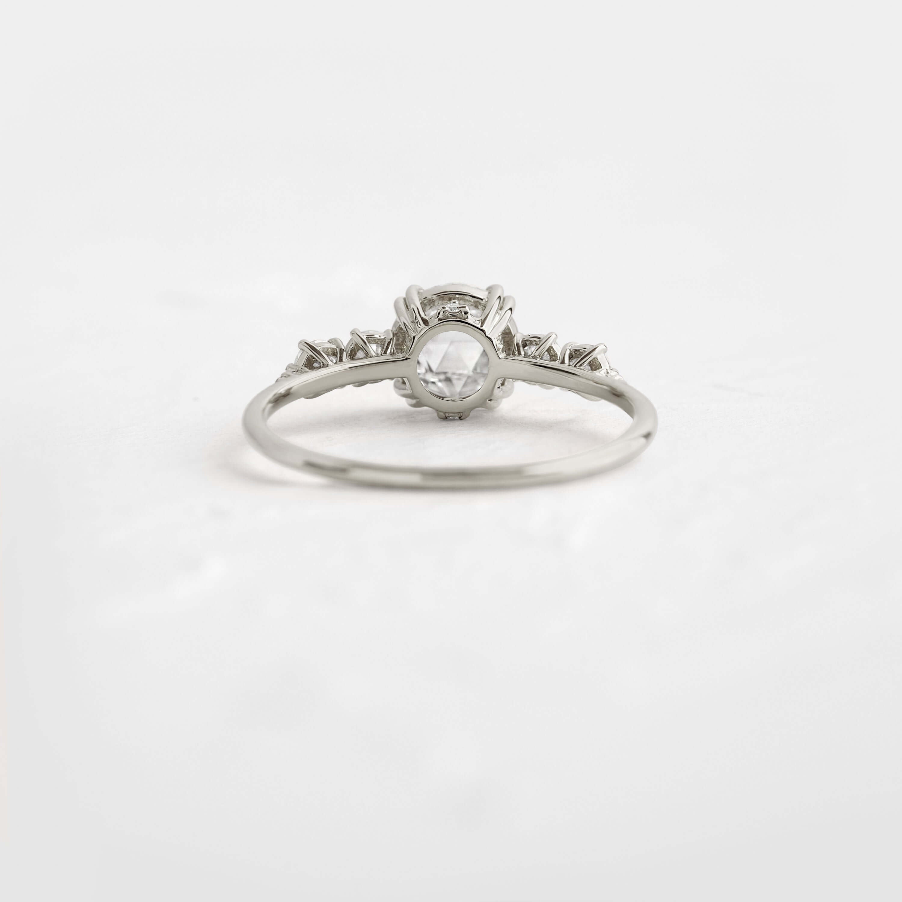 Solitaire-Oval Lab Grown Diamond Engagement Ring