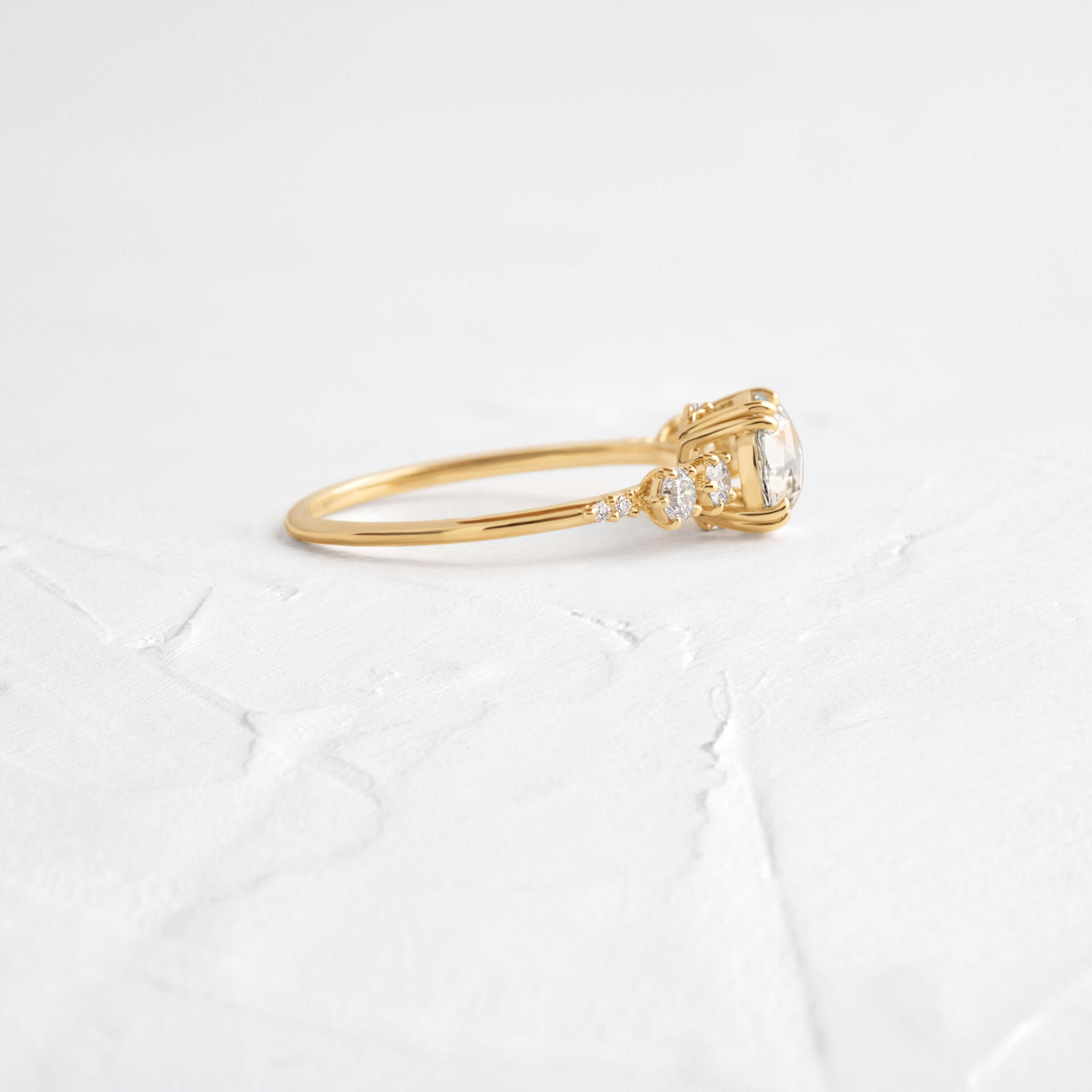 Solitaire-Oval Lab Grown Diamond Engagement Ring