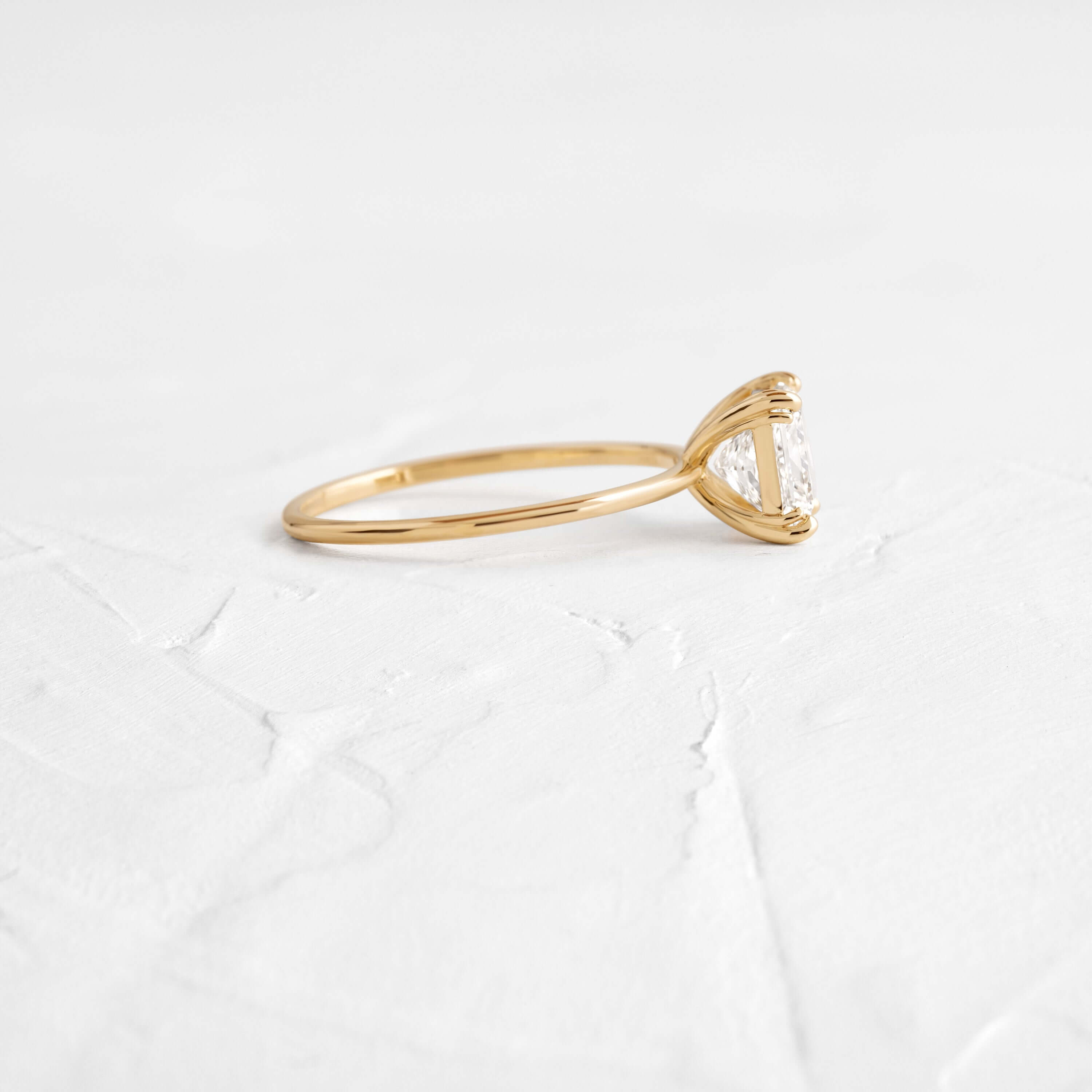 Solitaire-Oval Lab Grown Diamond Engagement Ring