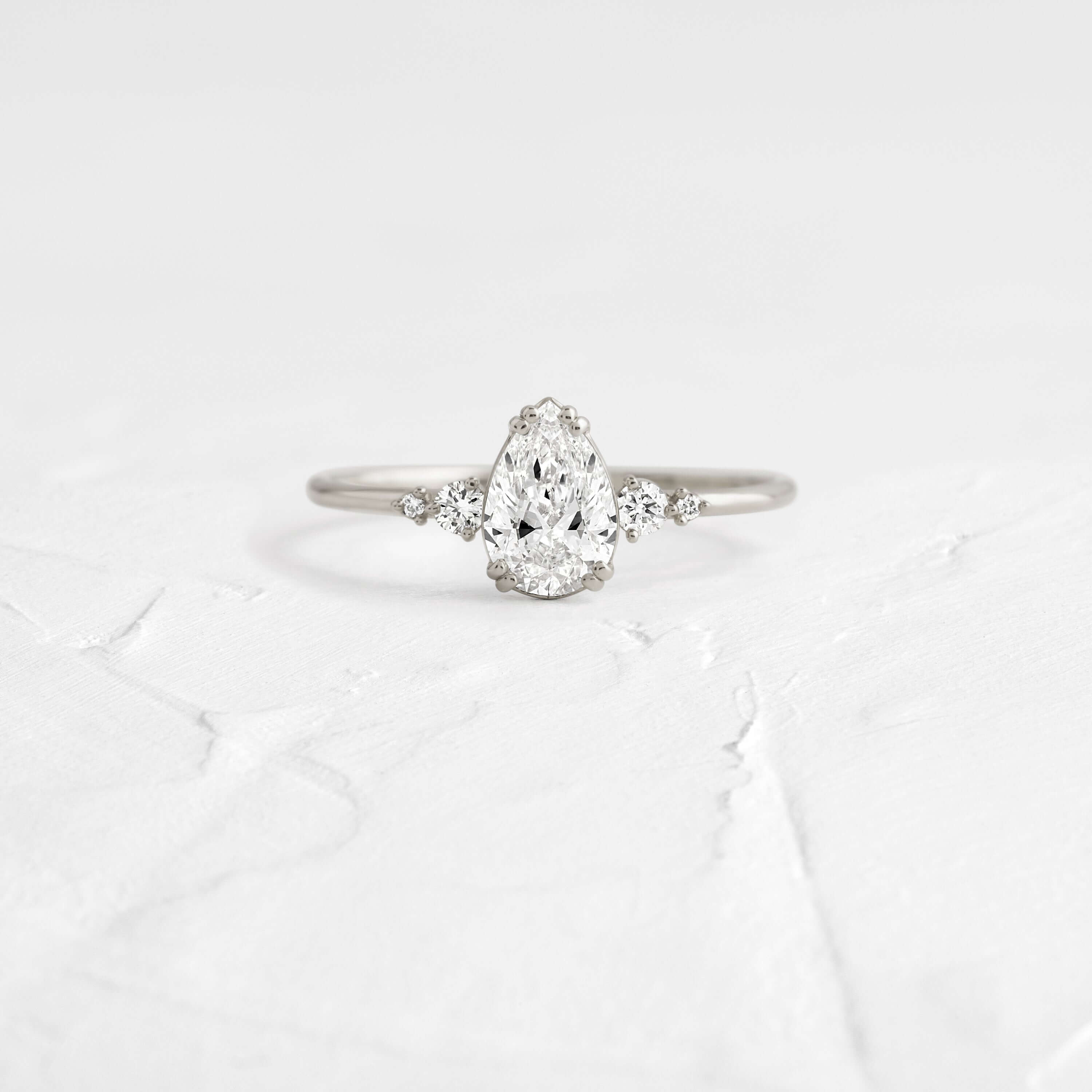 Solitaire-Oval Lab Grown Diamond Engagement Ring