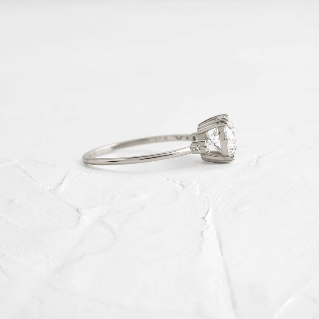 Solitaire-Oval Lab Grown Diamond Engagement Ring