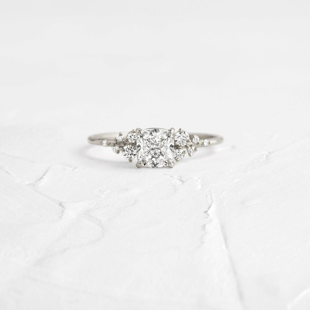 Solitaire-Oval Lab Grown Diamond Engagement Ring
