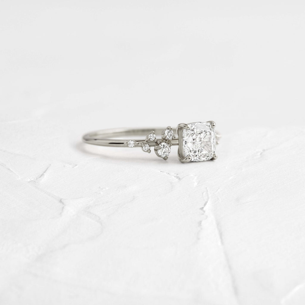 Solitaire-Oval Lab Grown Diamond Engagement Ring