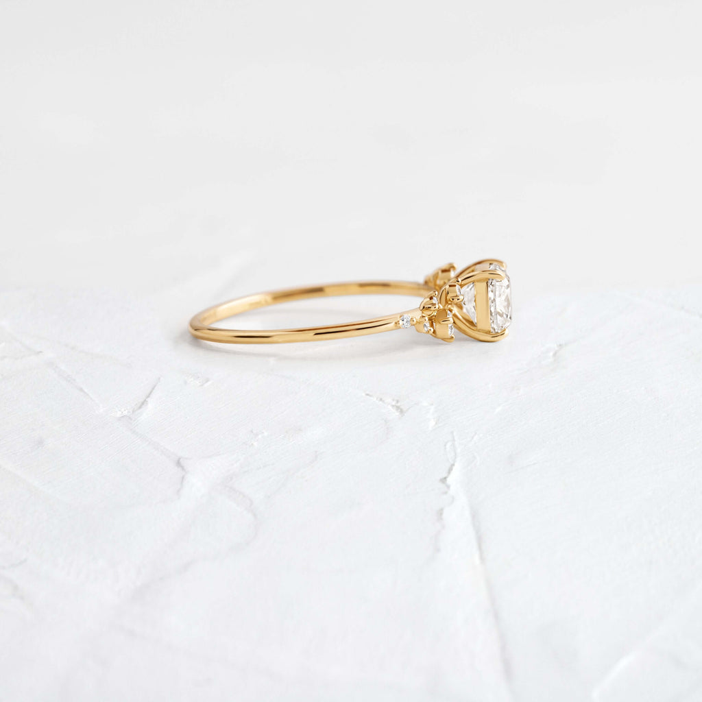 Solitaire-Oval Lab Grown Diamond Engagement Ring
