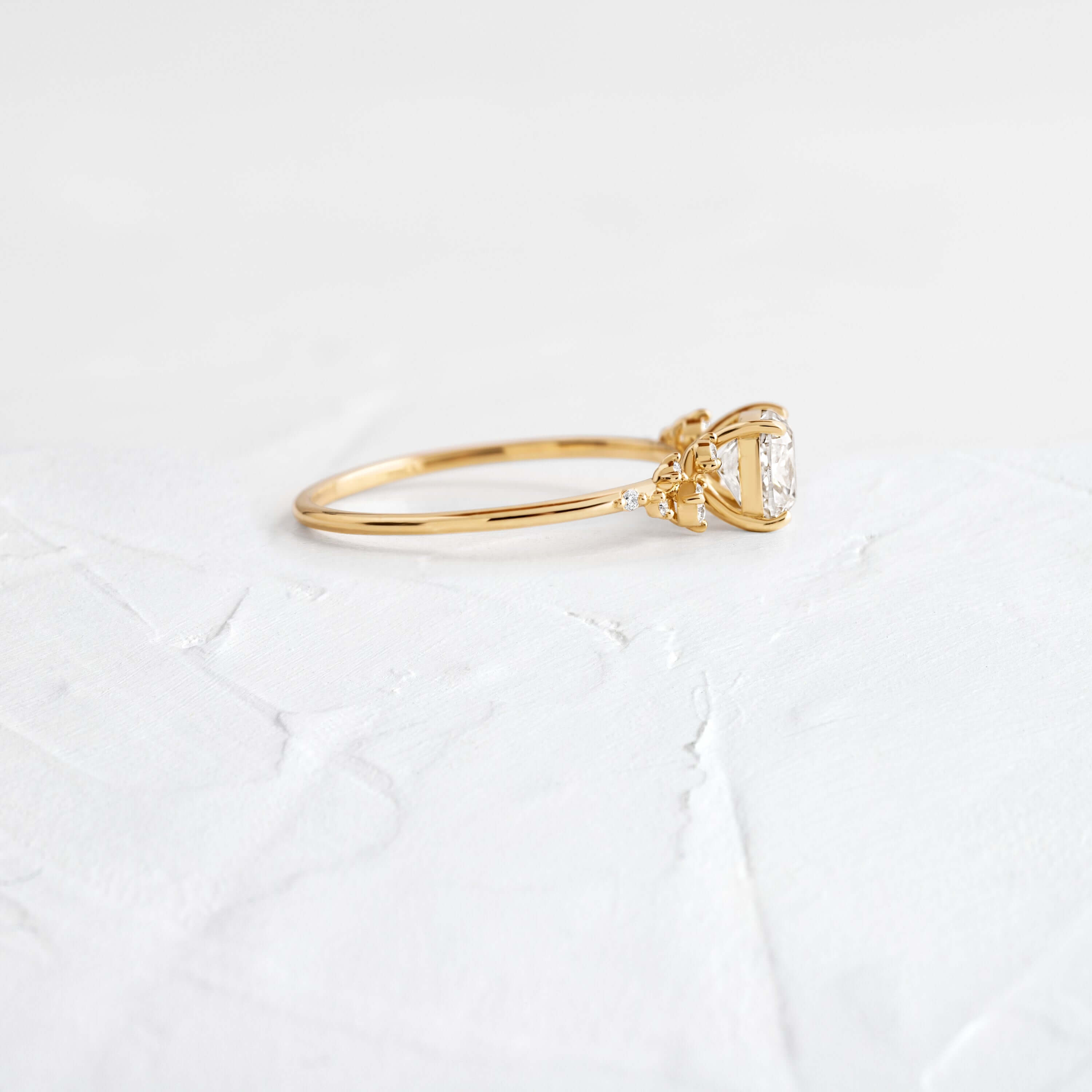 Solitaire-Oval Lab Grown Diamond Engagement Ring