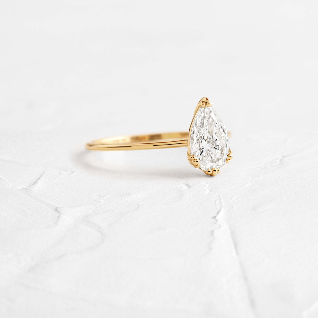 Solitaire-Oval Lab Grown Diamond Engagement Ring