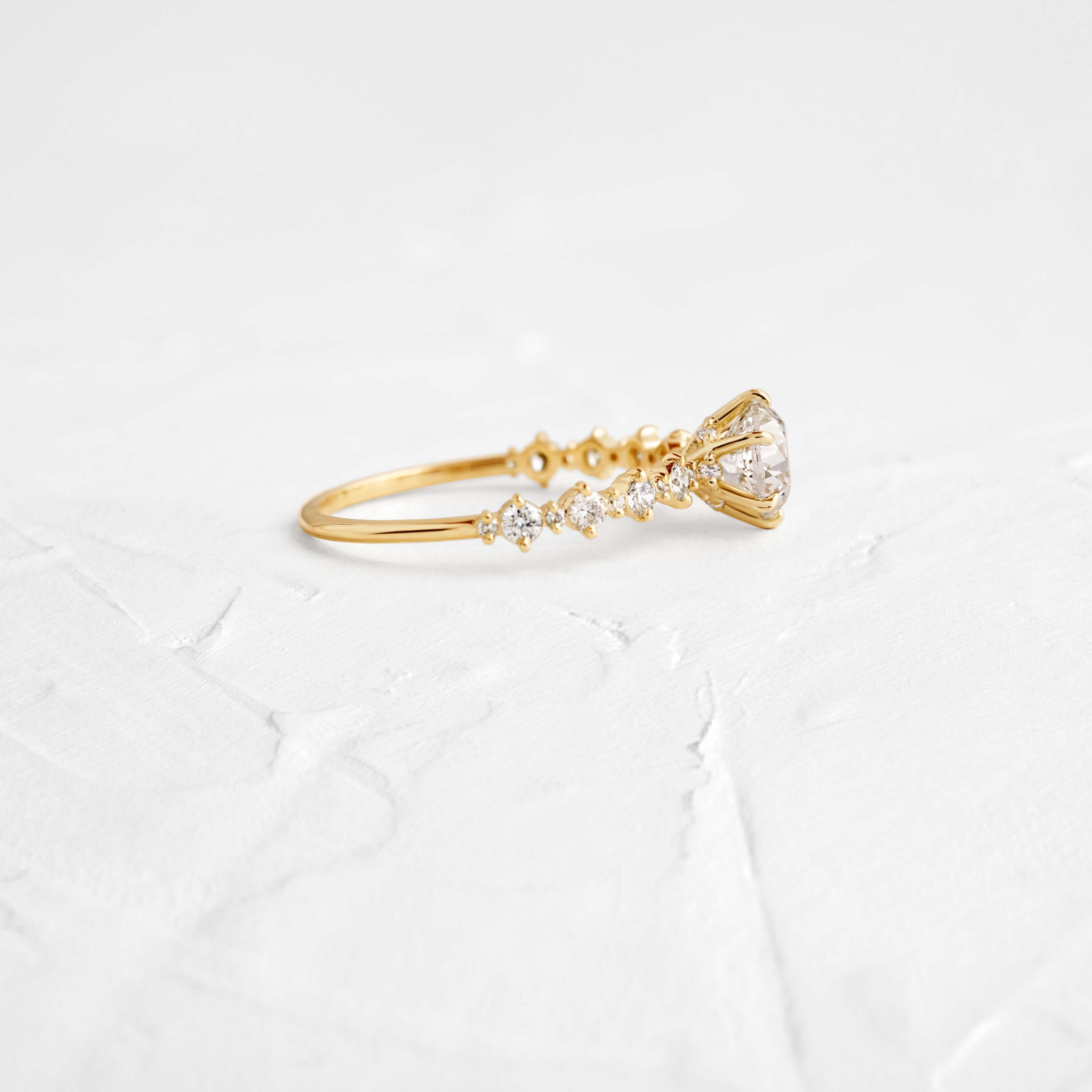 Solitaire-Oval Lab Grown Diamond Engagement Ring