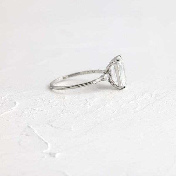 Three Stone Dainty Style-Emerald Lab Grown Diamond Engagement Ring - Solitaire-Oval Lab Grown Diamond Engagement Ring