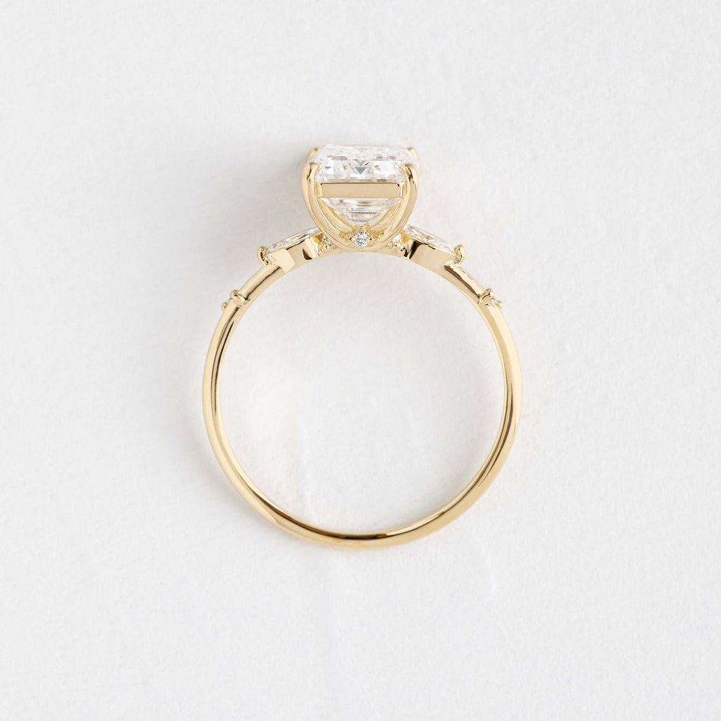 Solitaire-Oval Lab Grown Diamond Engagement Ring