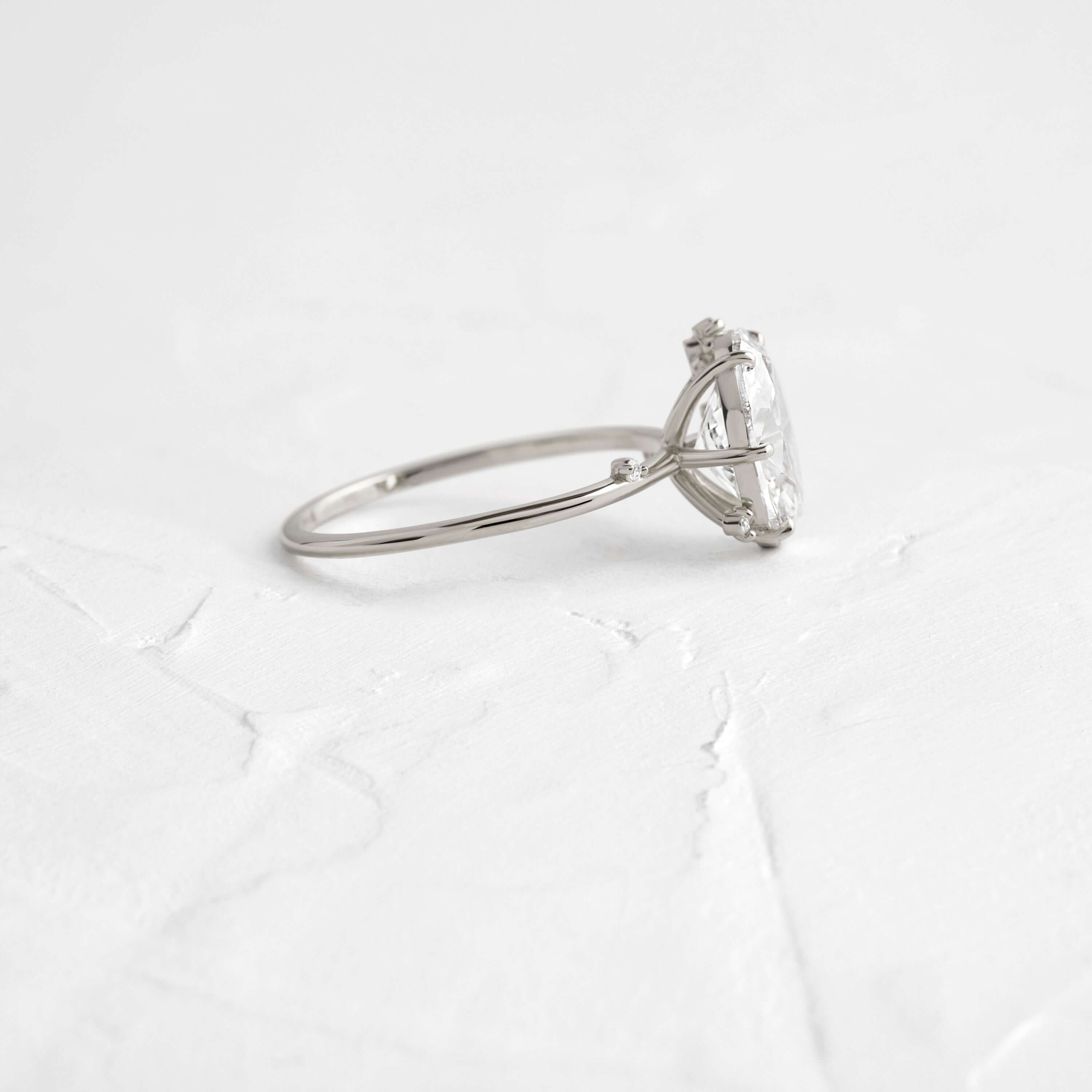 Solitaire-Oval Lab Grown Diamond Engagement Ring