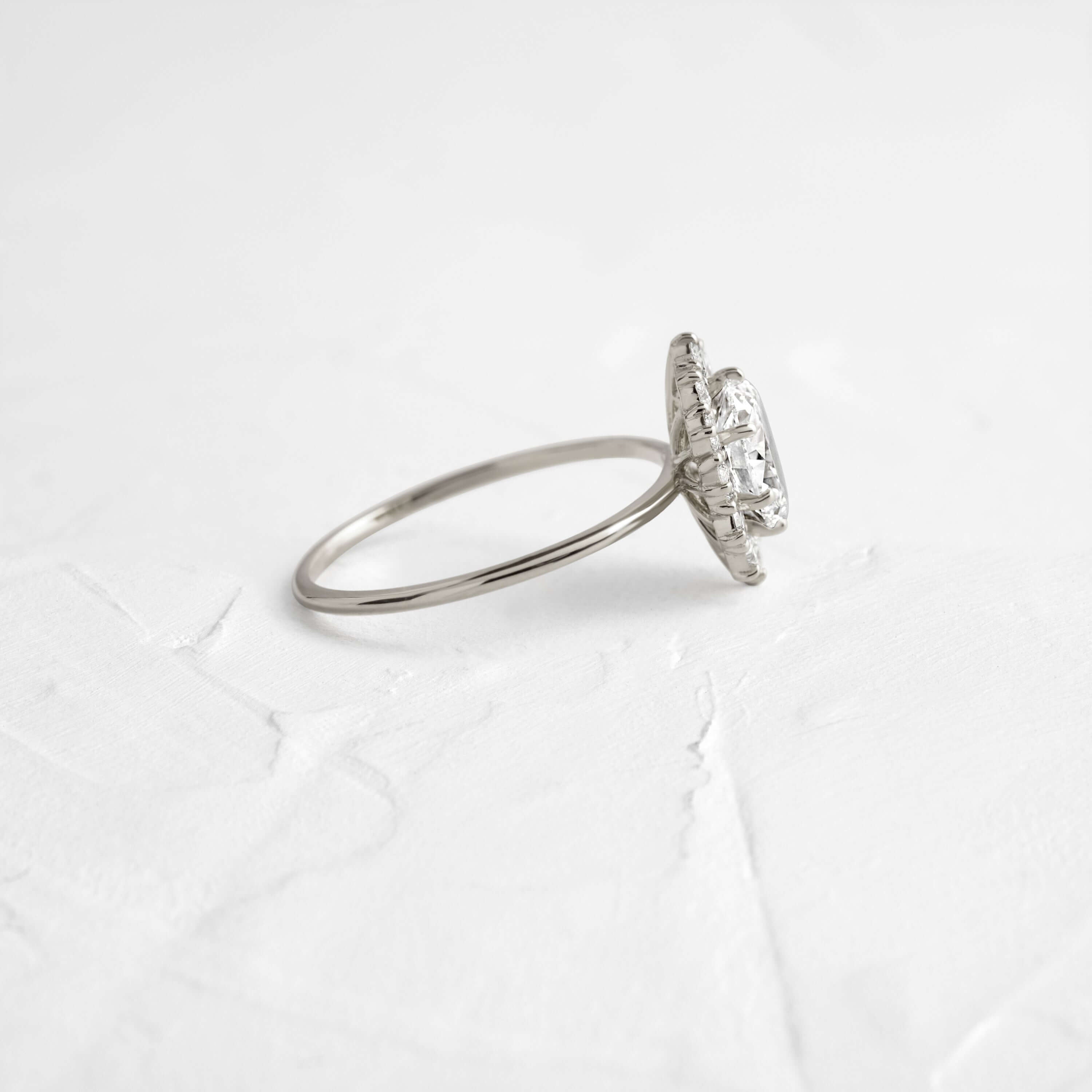 Solitaire-Oval Lab Grown Diamond Engagement Ring
