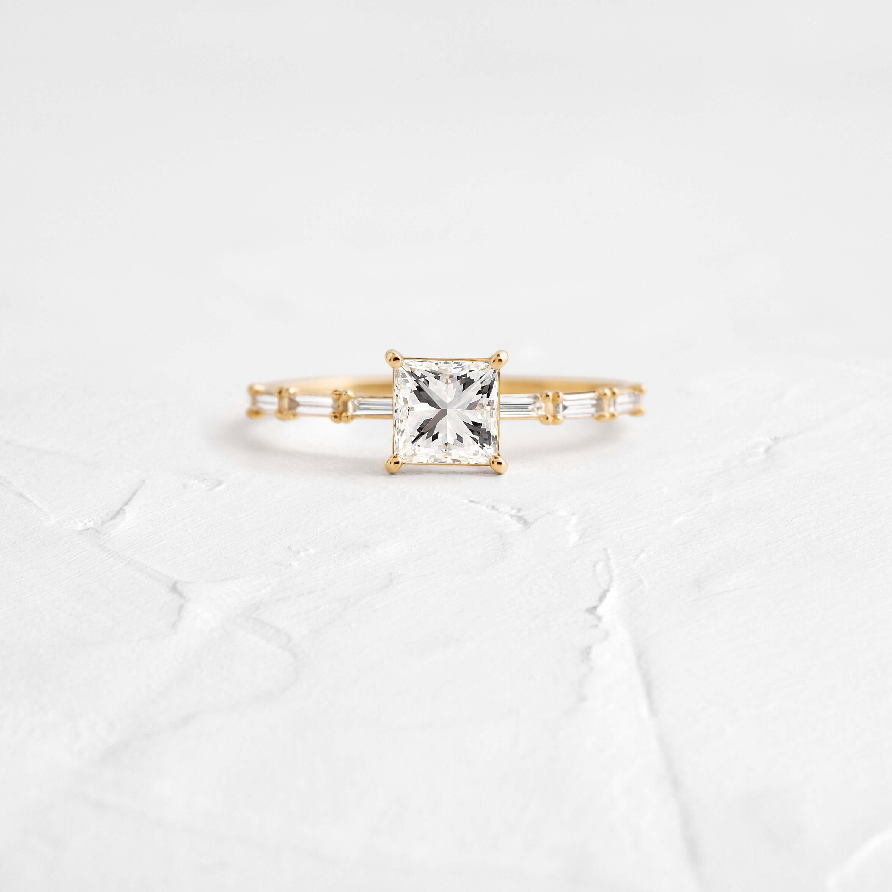 Solitaire-Oval Lab Grown Diamond Engagement Ring